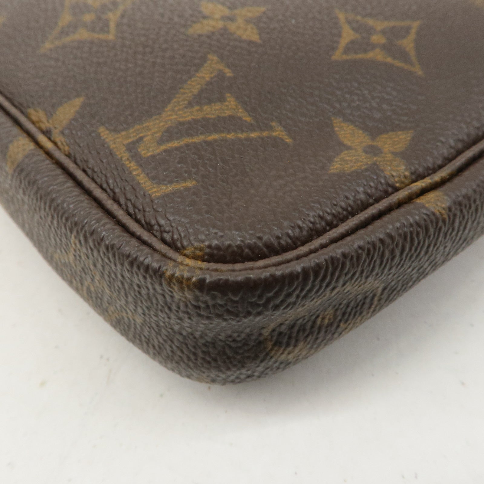 Louis Vuitton Monogram Pochette Accessoires Pouch M51980