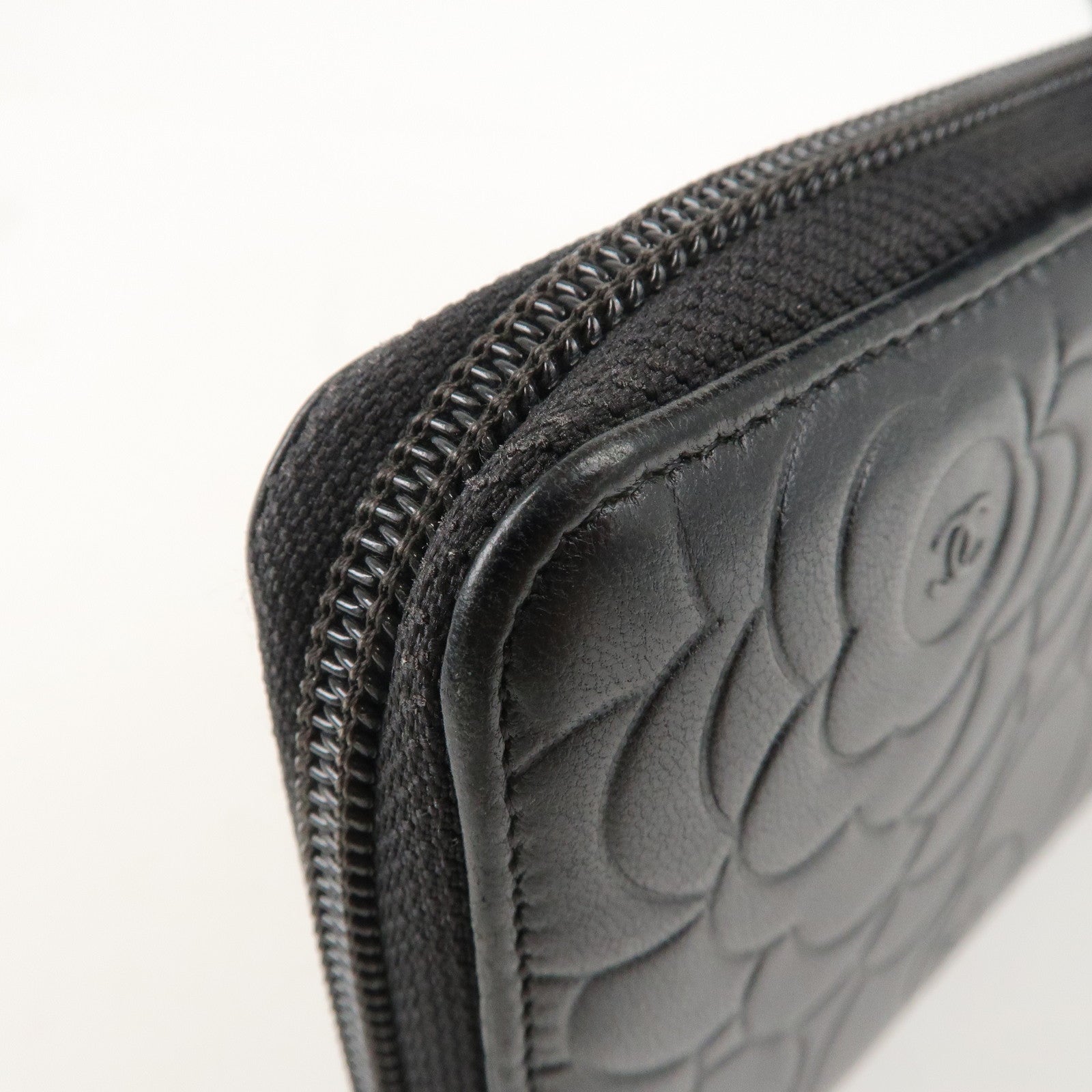 CHANEL Camellia Lamb Skin Zippy Round Long Wallet Black