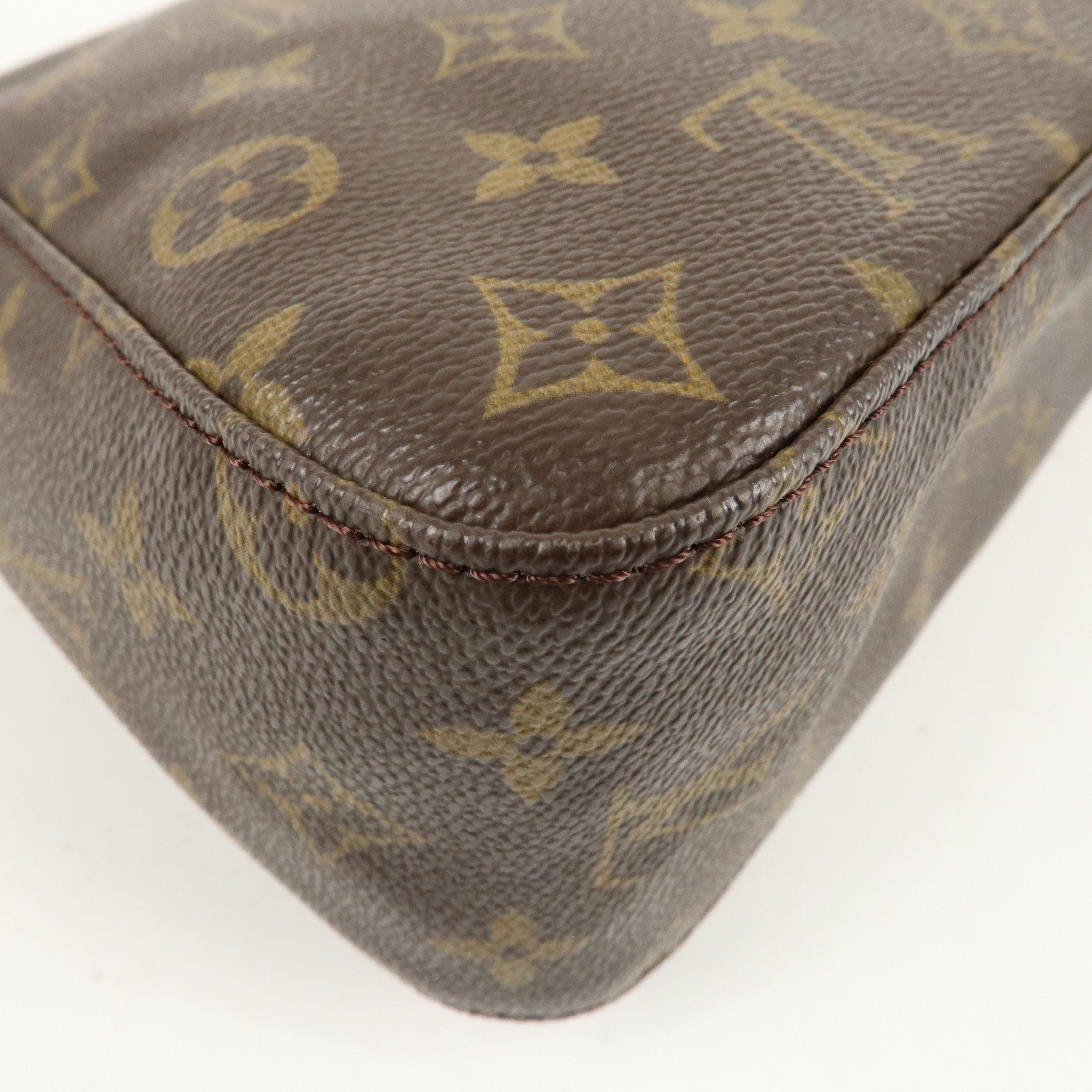 Louis Vuitton Monogram Mini Looping Shoulder Bag Hand Bag M51147