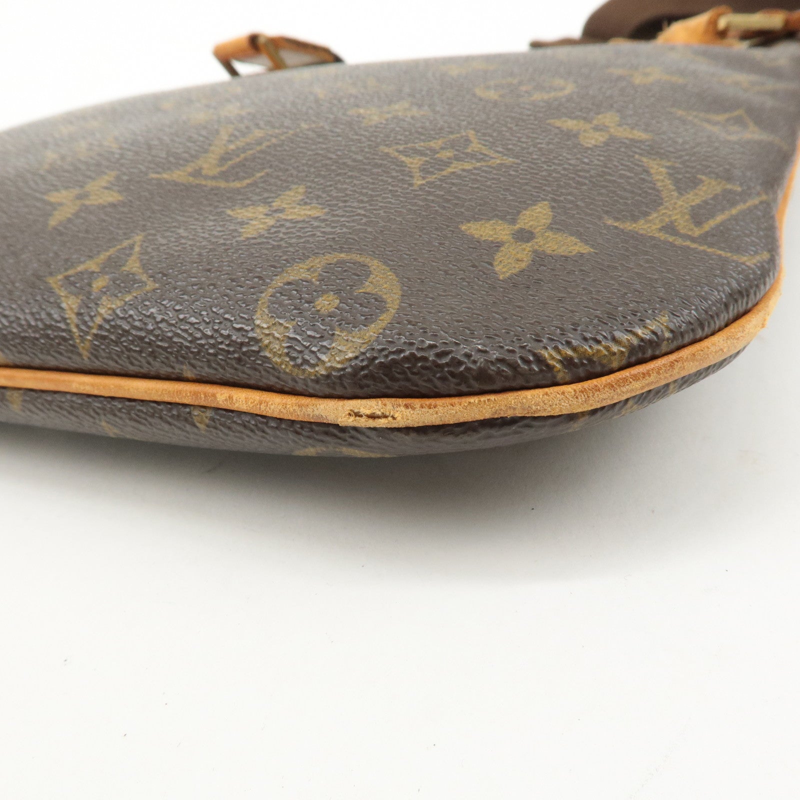 Louis Vuitton Monogram Pochette Bosphore Shoulder Bag M40044