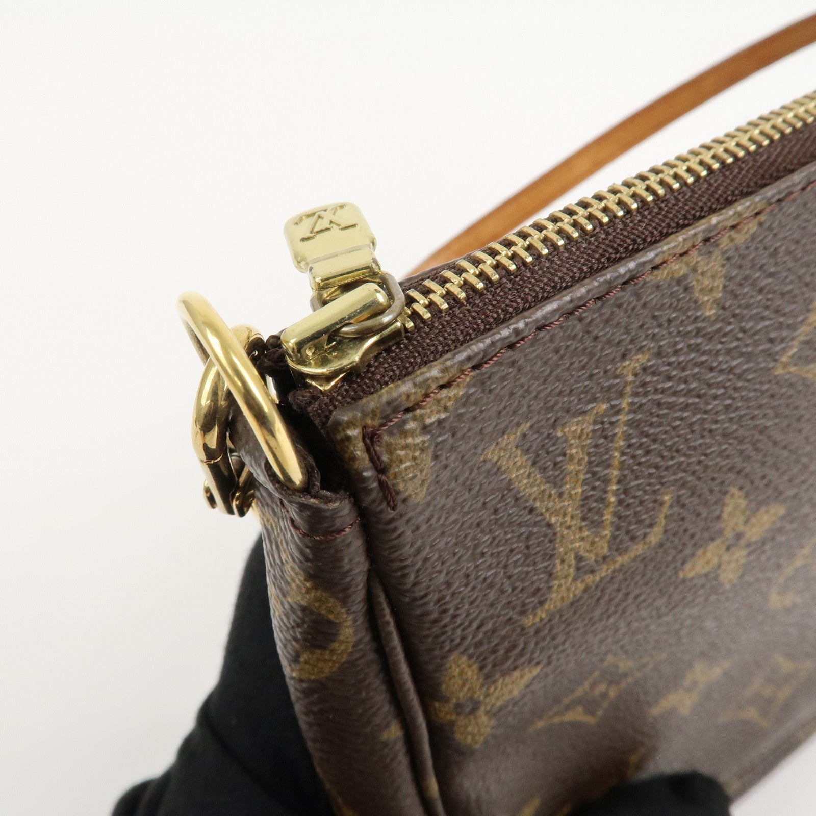 Louis Vuitton Monogram Pochette Accessoires Pouch M51980