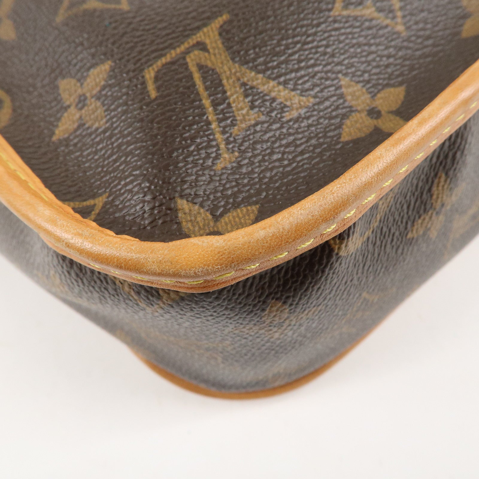 Louis Vuitton Monogram Messenger Bosphore PM Shoulder Bag M40106