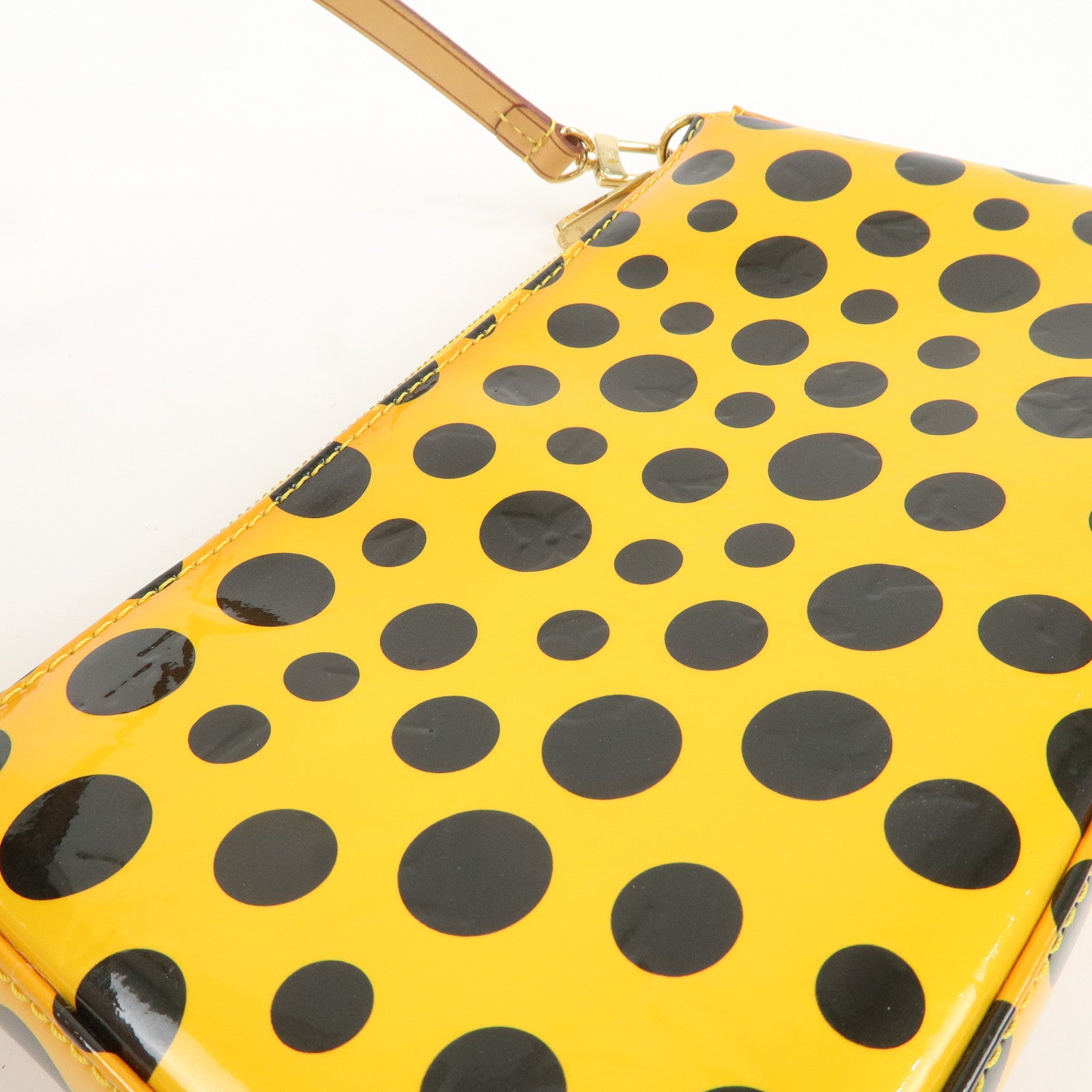 Louis Vuitton Vernis Pochette Accessoires Yayoi Kusama Dot M91426