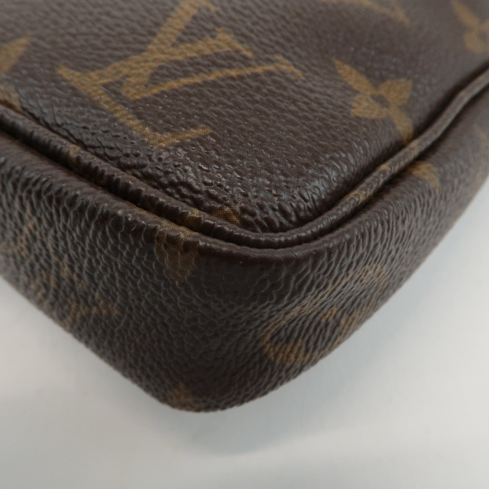 Louis Vuitton Monogram Panda Pochette Accessoires Pouch M51980