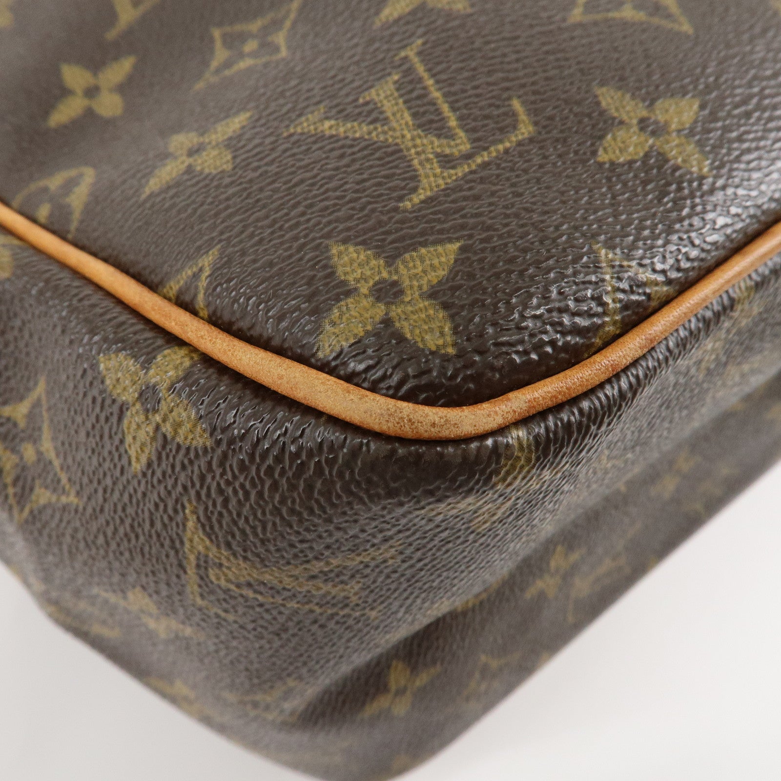 Louis Vuitton Monogram Batignolles Vertical Tote Bag M51153