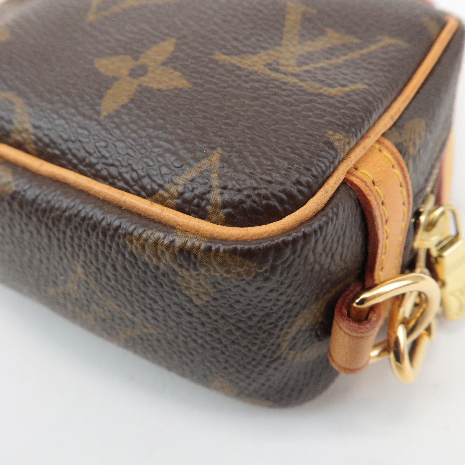 Louis Vuitton Monogram Trousse Wapity Pouch Camera Case M58030