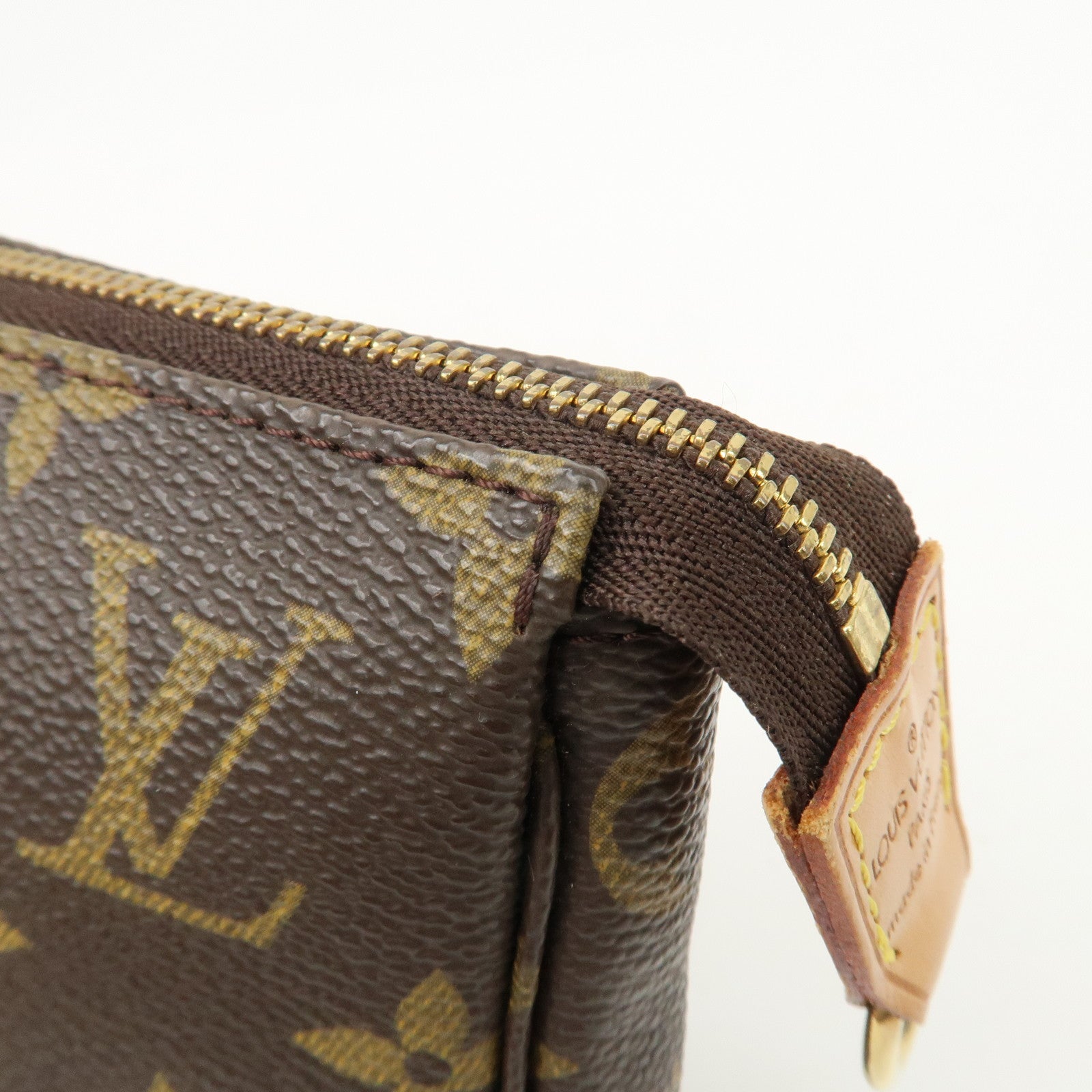 Louis Vuitton Monogram Pochette Accessoires 
Strap M51980 J00145 Used