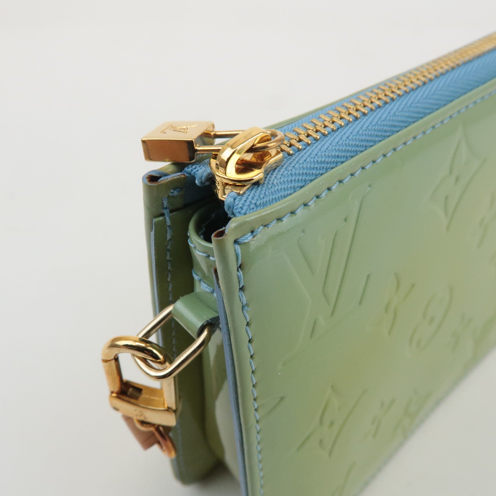 Louis Vuitton Monogram Vernis Lexington Pouch Baby Blue M91011