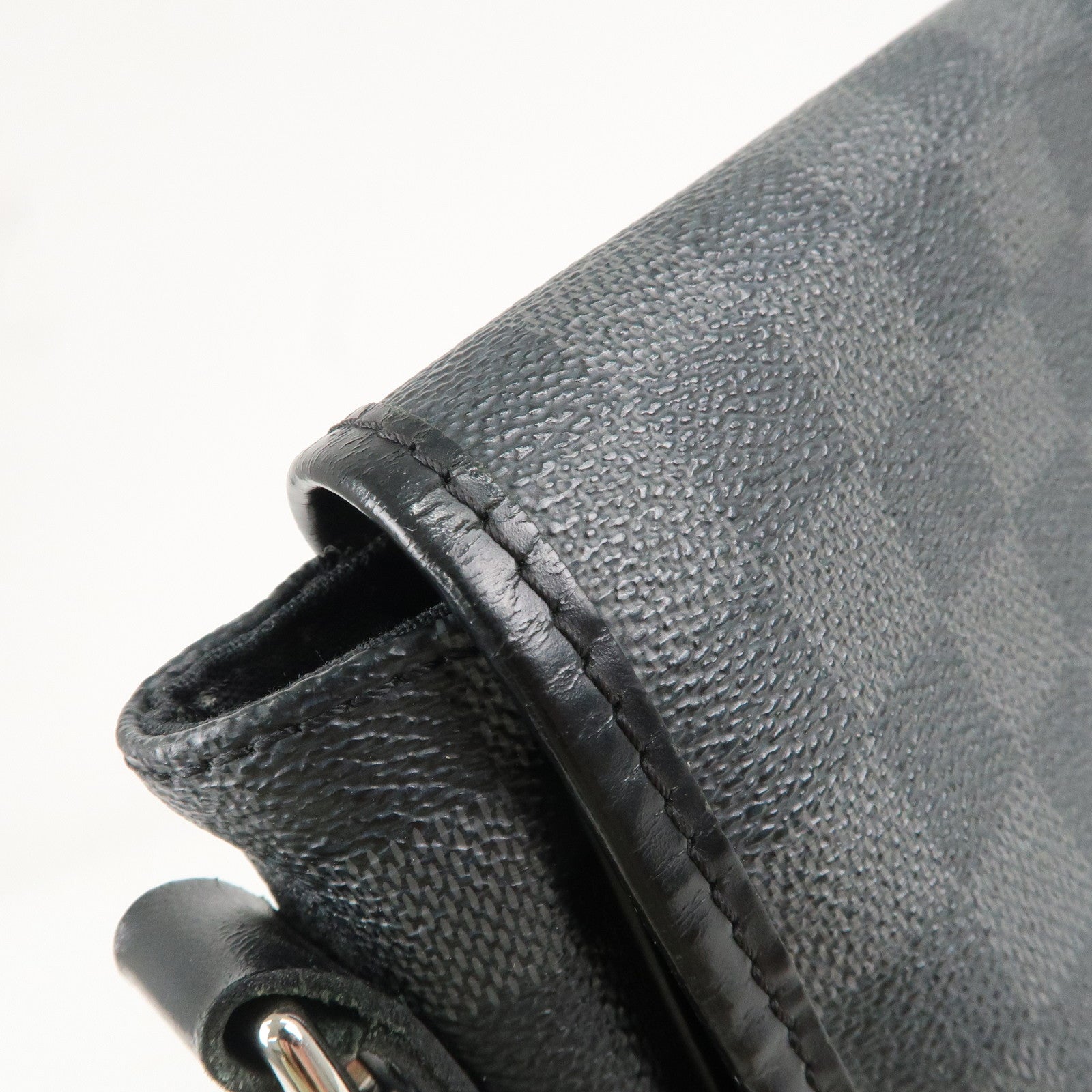 Louis Vuitton Damier Graphite Daniel MM Shoulder Bag N58029