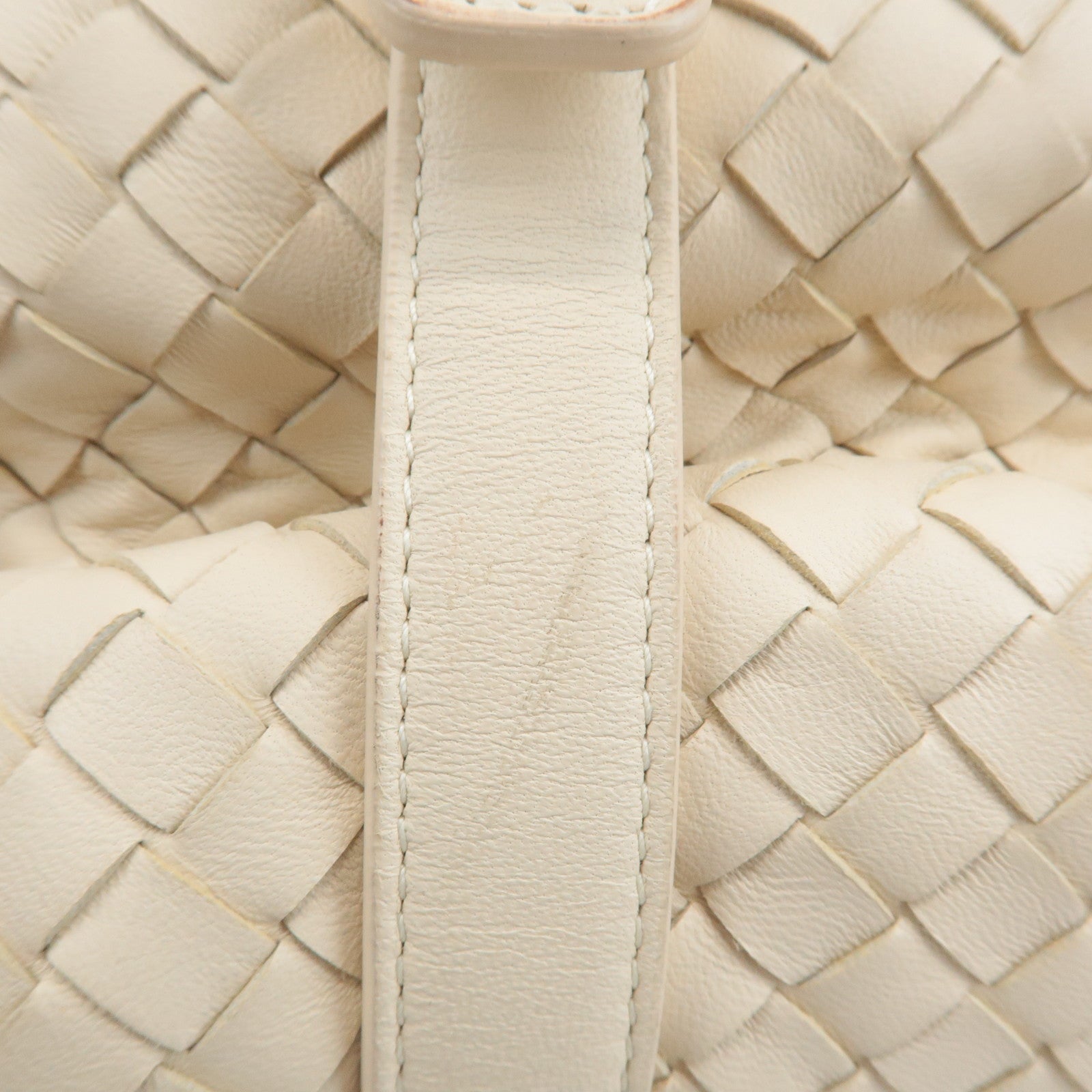 BOTTEGA VENETA Intrecciato Leather Montaigne Boston Bag Ivory