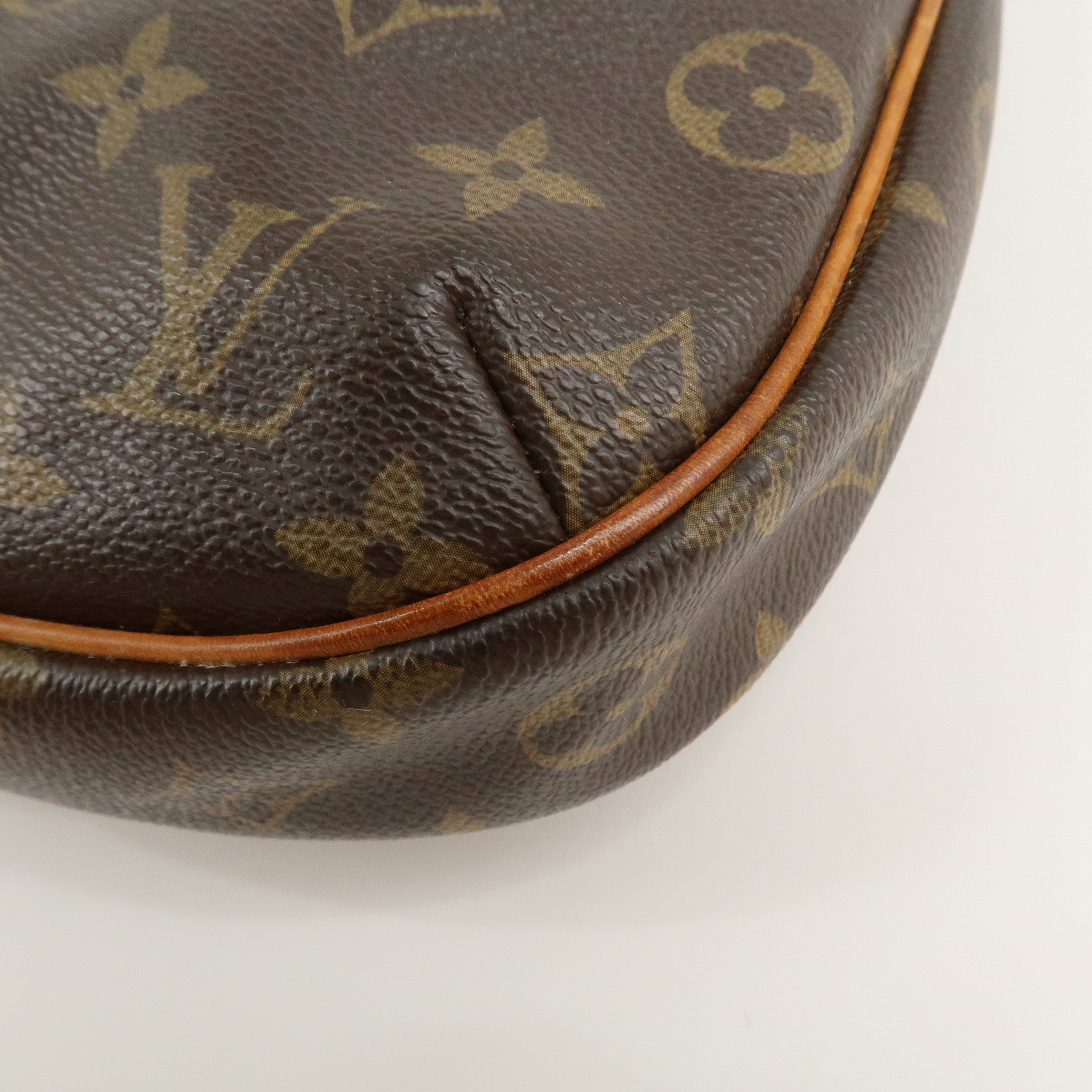 Louis Vuitton Monogram Odeon PM Crossbody Shoulder Bag M56390 Used