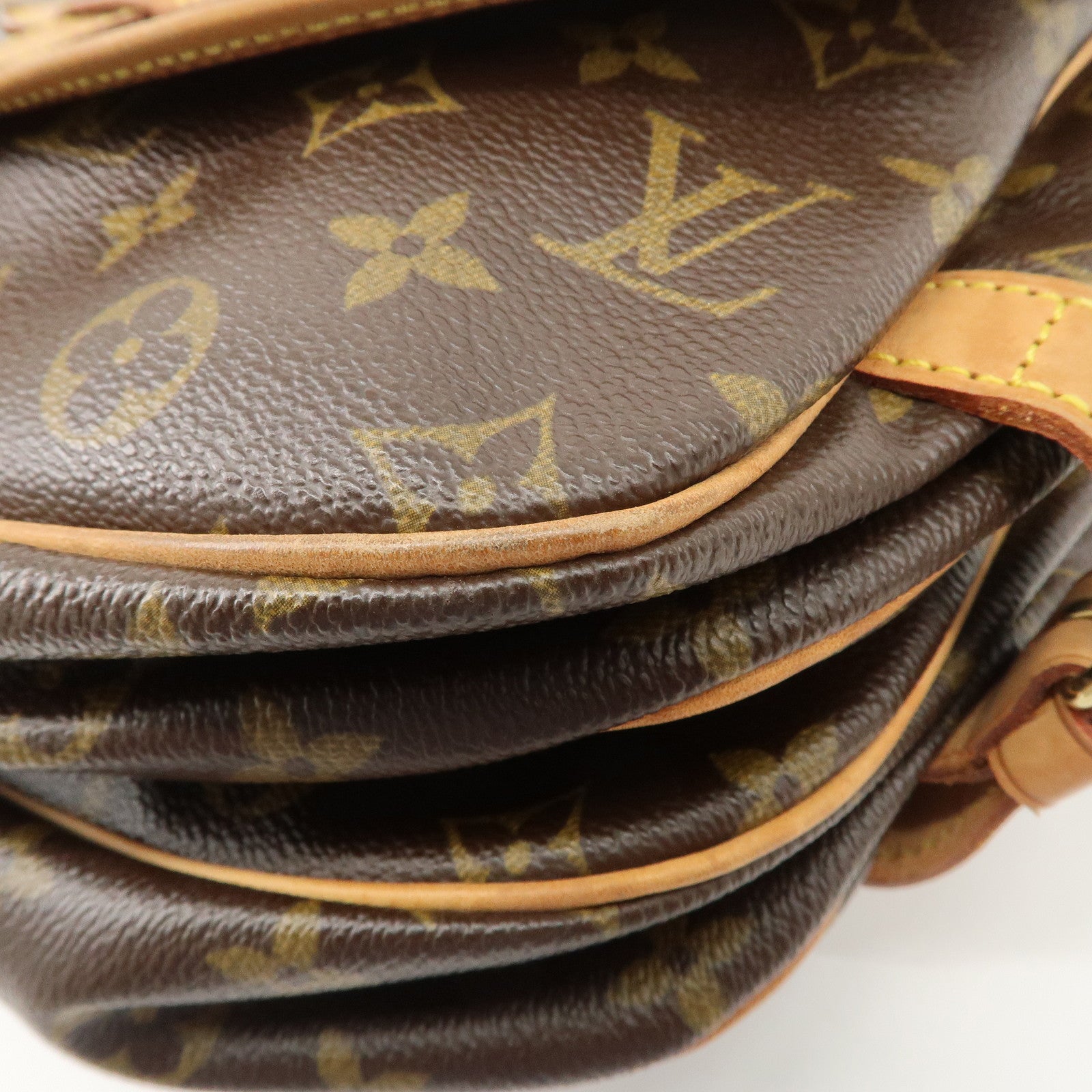 Louis Vuitton Monogram Saumur 30 Crossbody Bag Brown M42256 Used