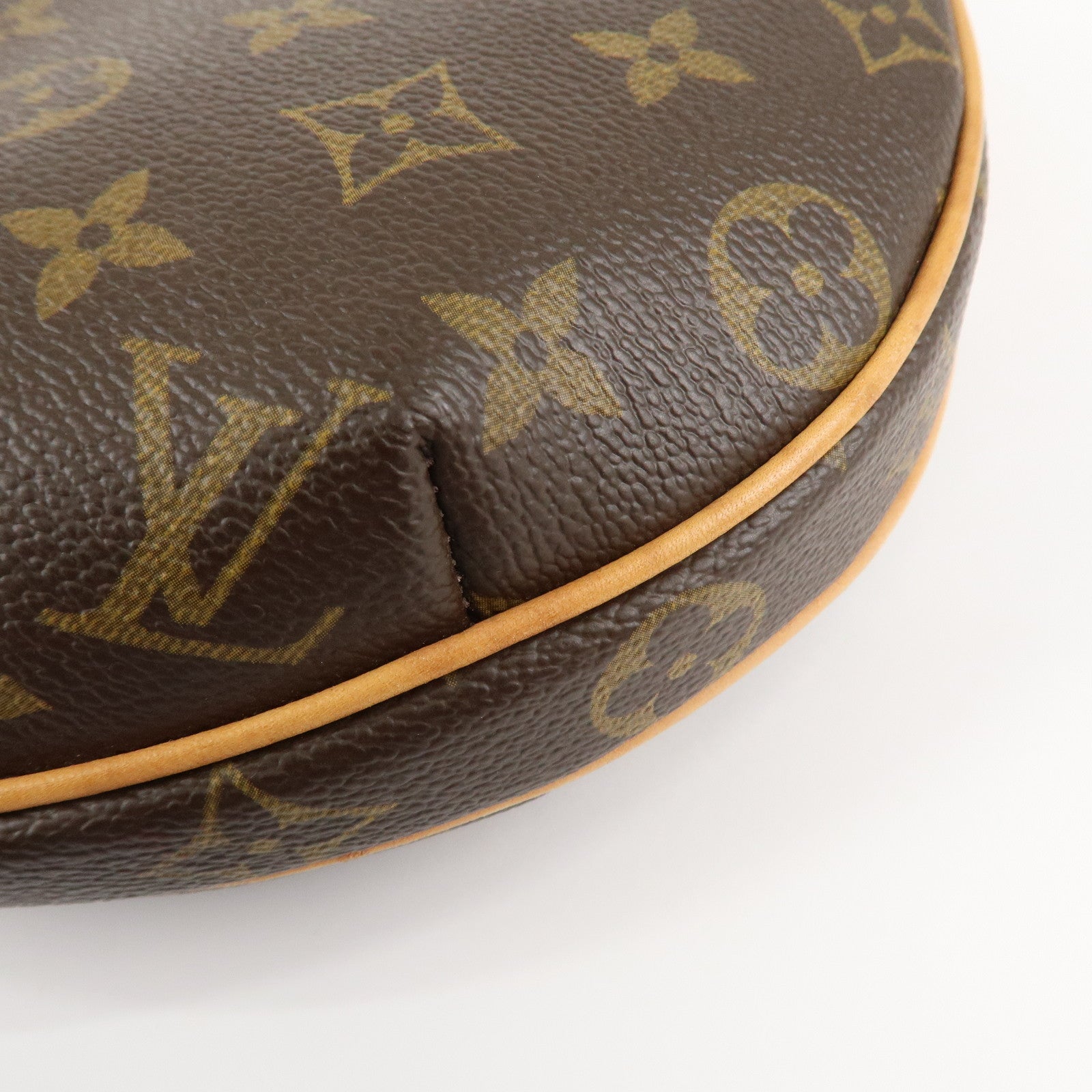 Louis Vuitton Monogram Pochette Croissant Shoulder Bag M51510