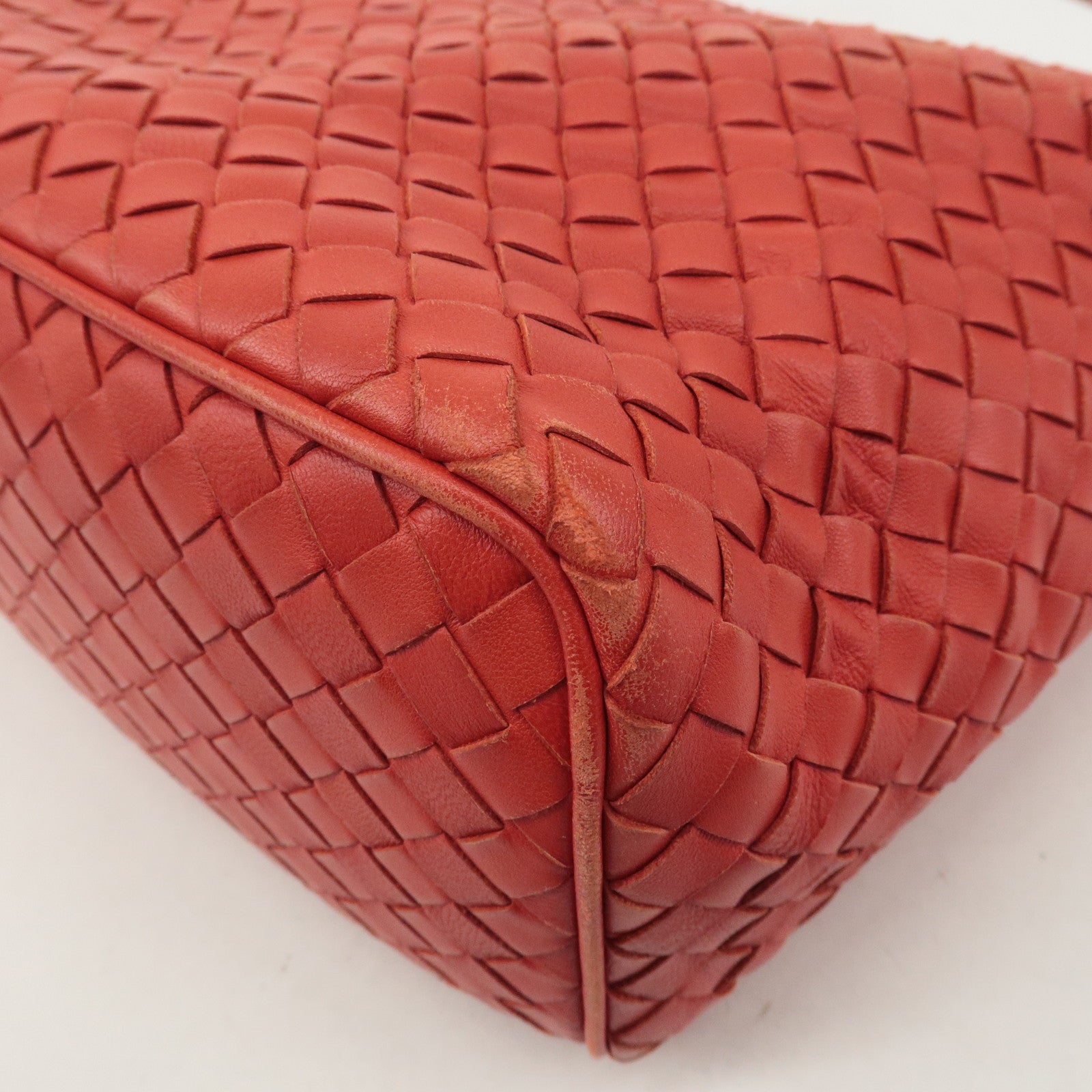 BOTTEGA VENETA Intrecciato Leather Shoulder Bag 239988