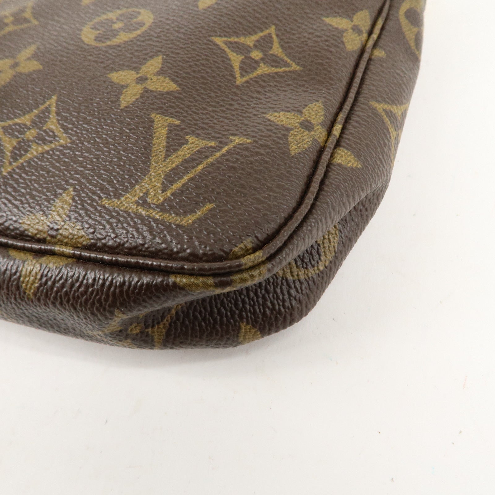 Louis Vuitton Monogram Pochette Accessoires Pouch M51980