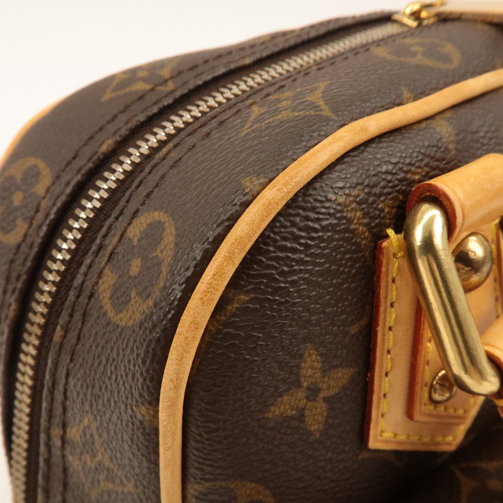 Louis Vuitton Monogram Manhattan PM Hand Bag Brown M40026