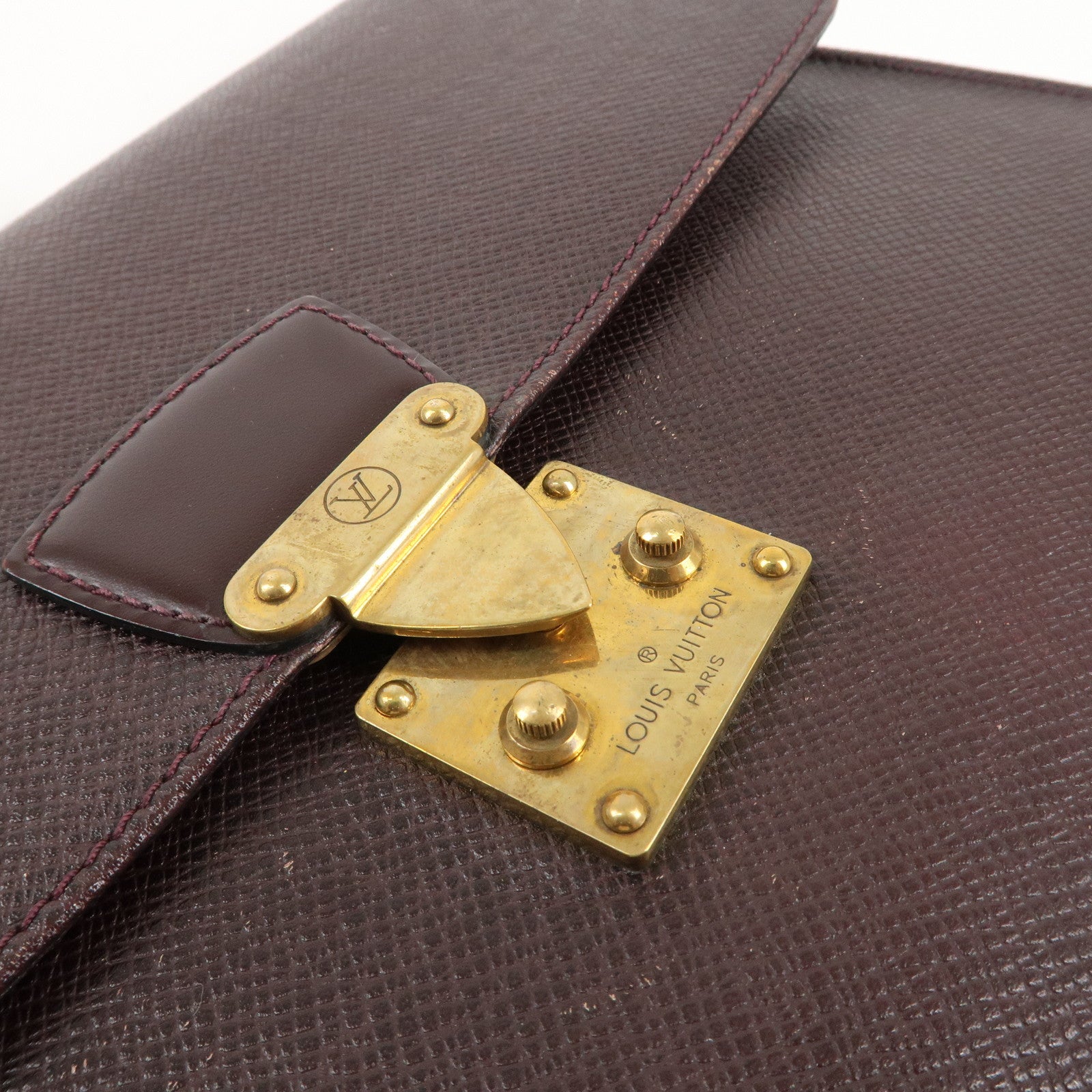 Louis Vuitton Taiga Clado Clutch Bag Acajou M30196