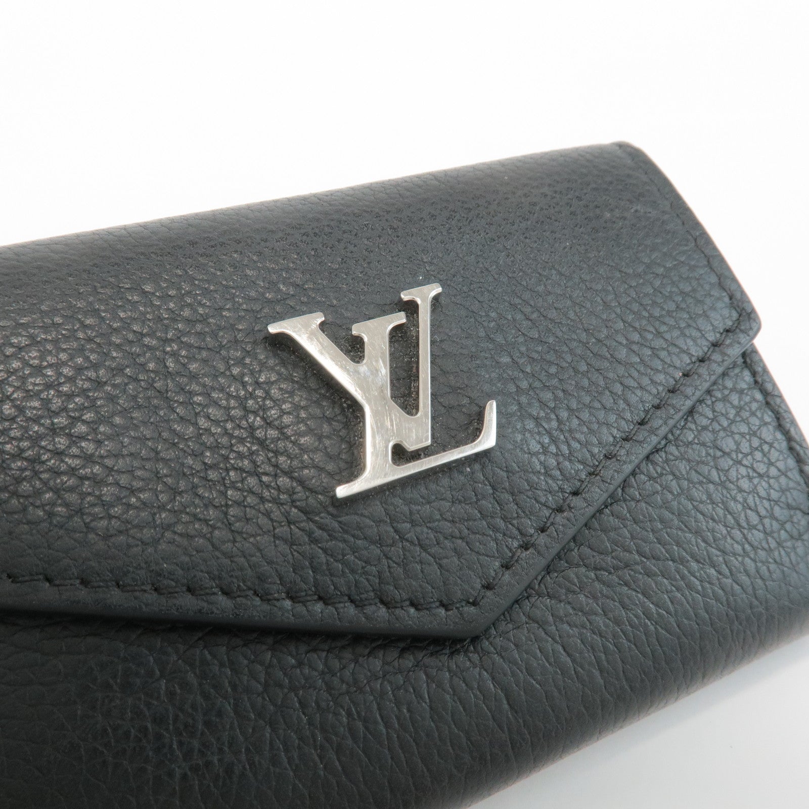 Louis Vuitton Lock Me Portefeuille Lock Mini Wallet Noir M63921