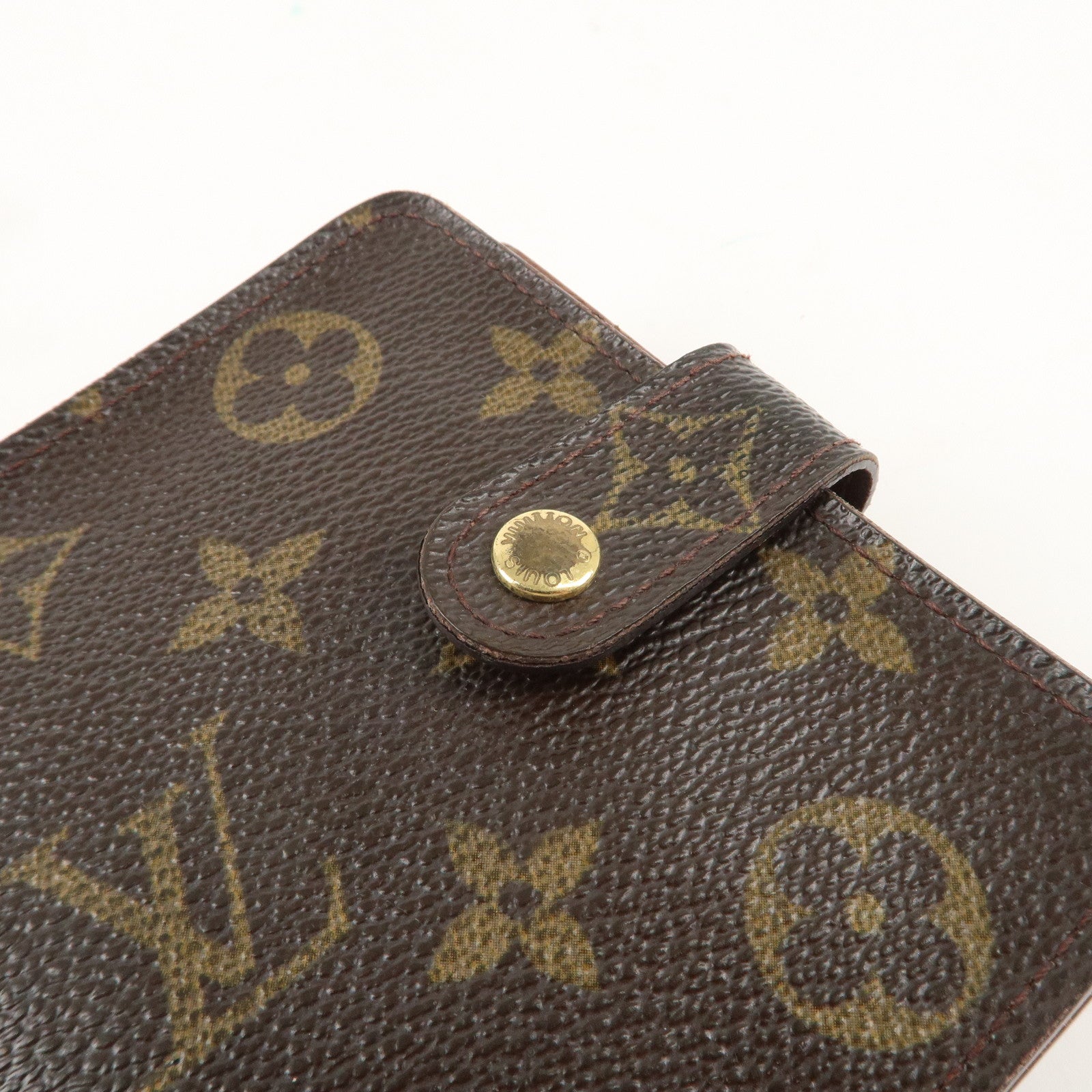 Louis Vuitton Monogram Compact Zip Small Wallet M61667