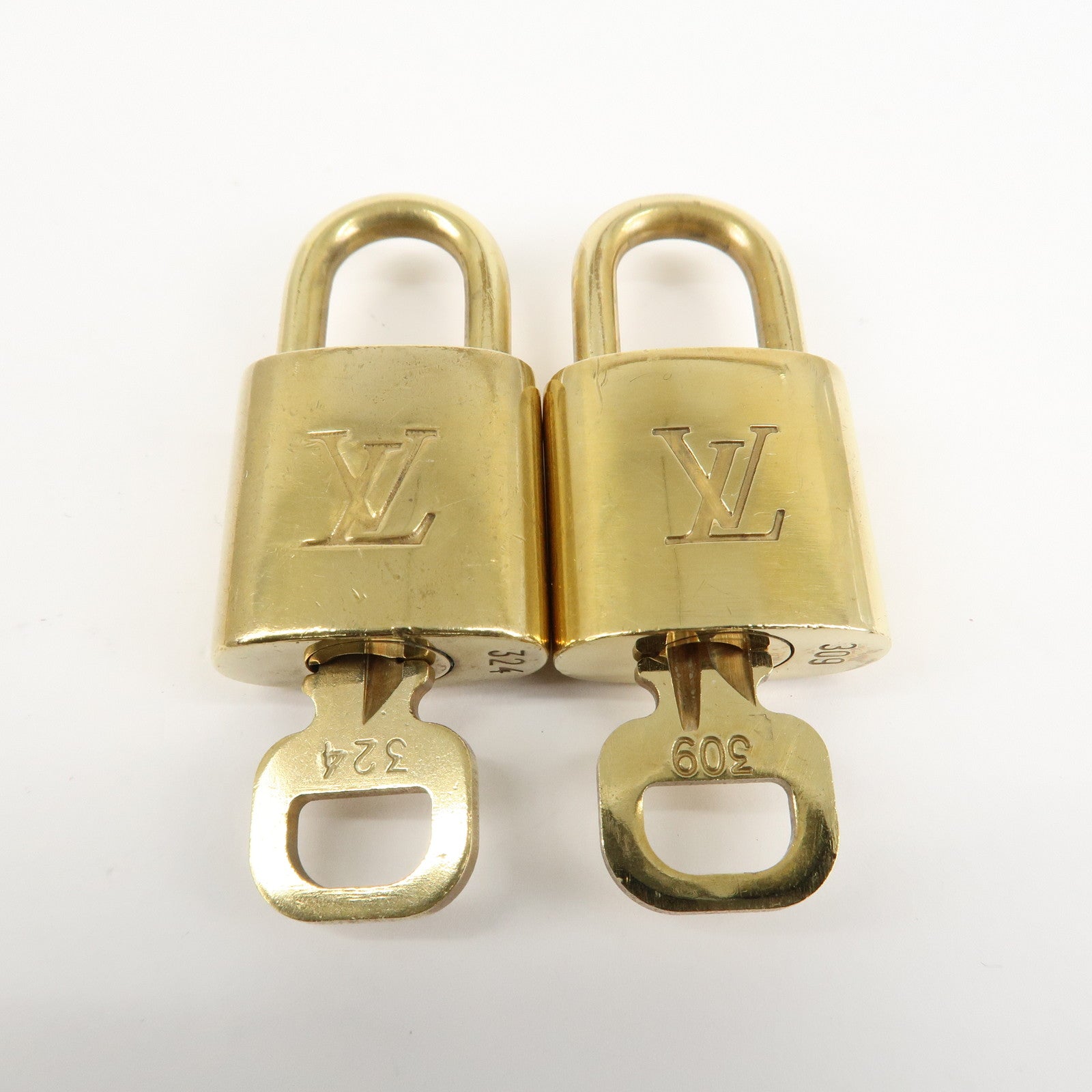 Louis Vuitton Set of 10 Lock 
Key Cadena Key Lock Metal Gold Used