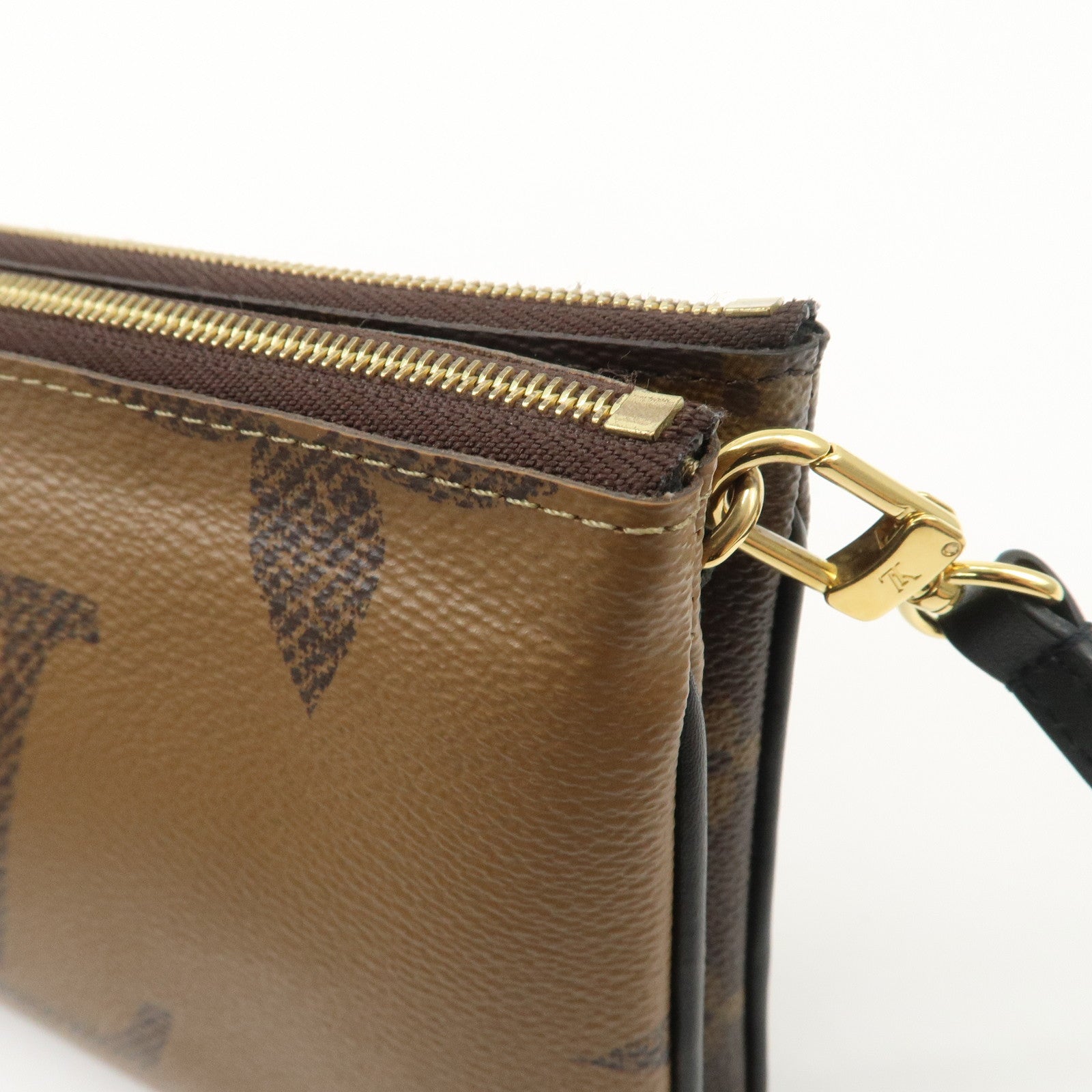 Louis Vuitton Giant Reverse Pochette Double Zip Shoulder Bag Used