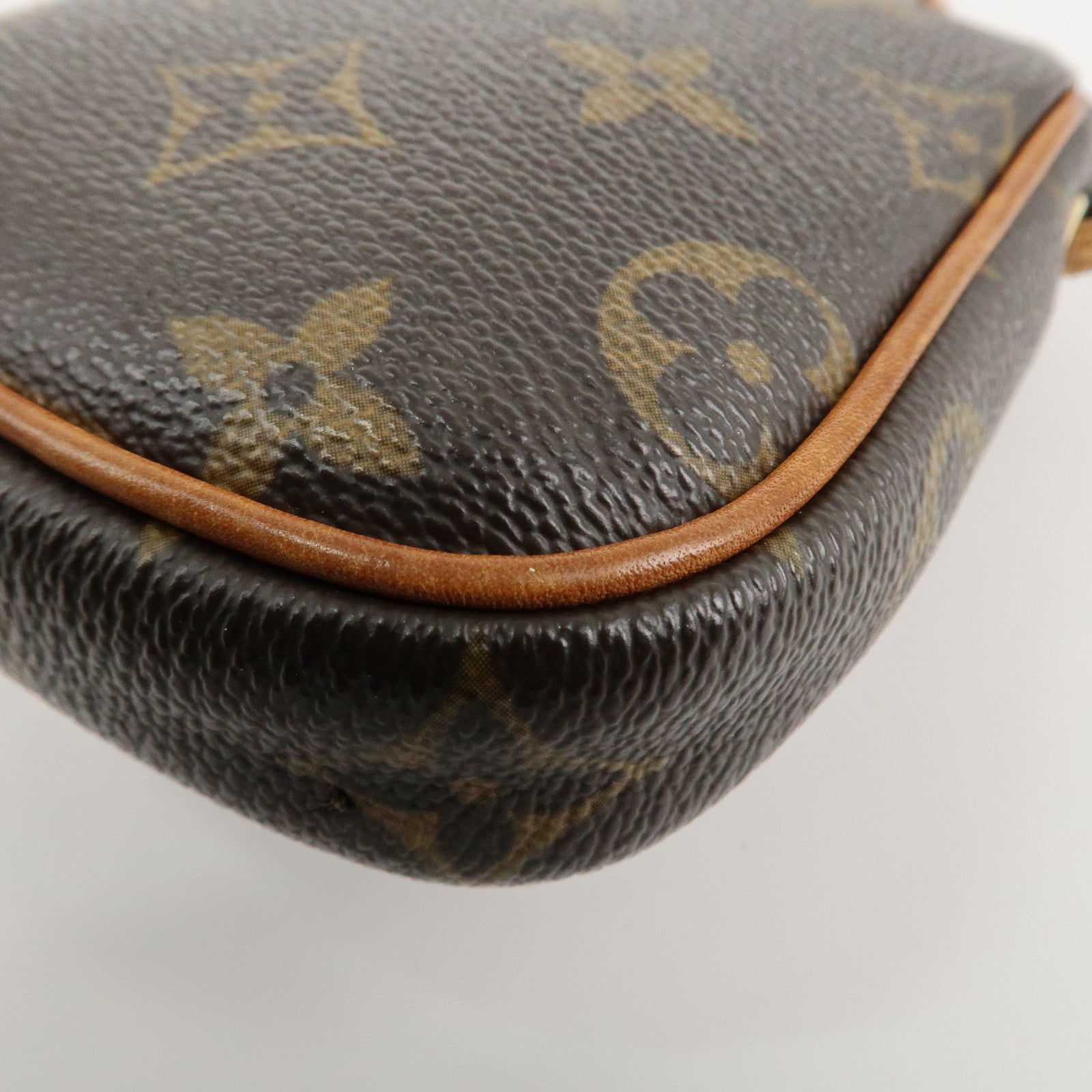 Louis Vuitton Monogram Pochette Cancun Shoulder Bag M60018