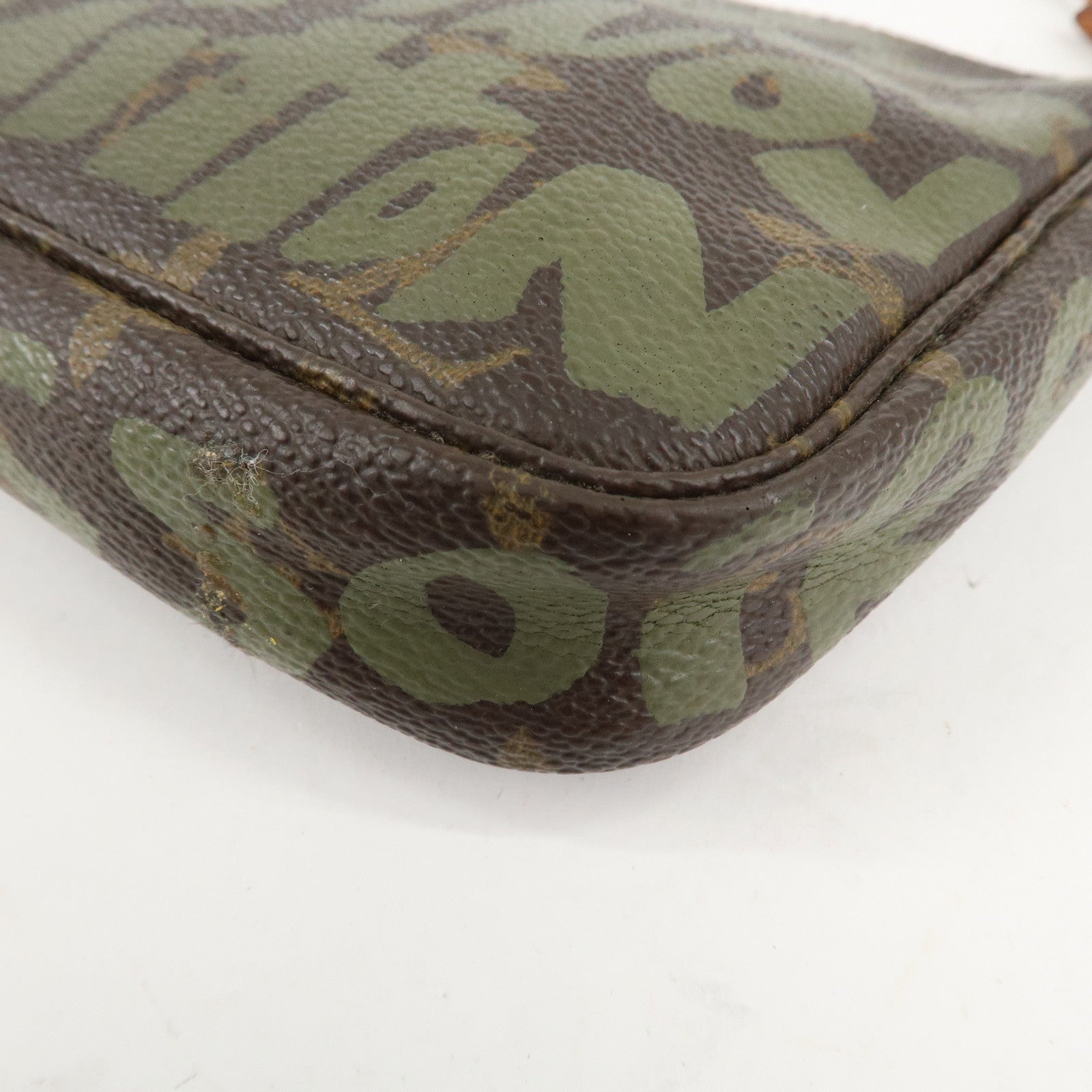 Louis Vuitton Monogram Graffiti Pochette Accessoires Pouch M92192 Used