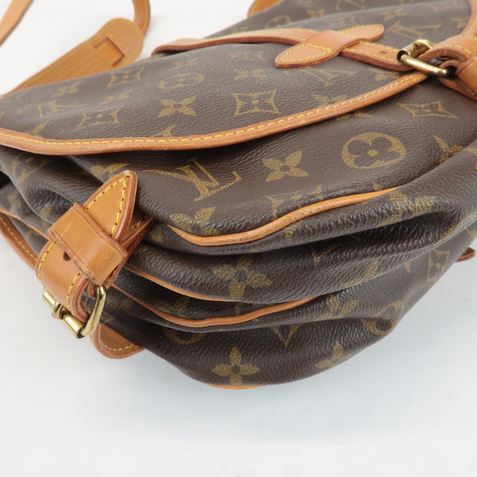 Louis Vuitton Monogram Saumur 30 Crossbody Bag Brown M42256 Used