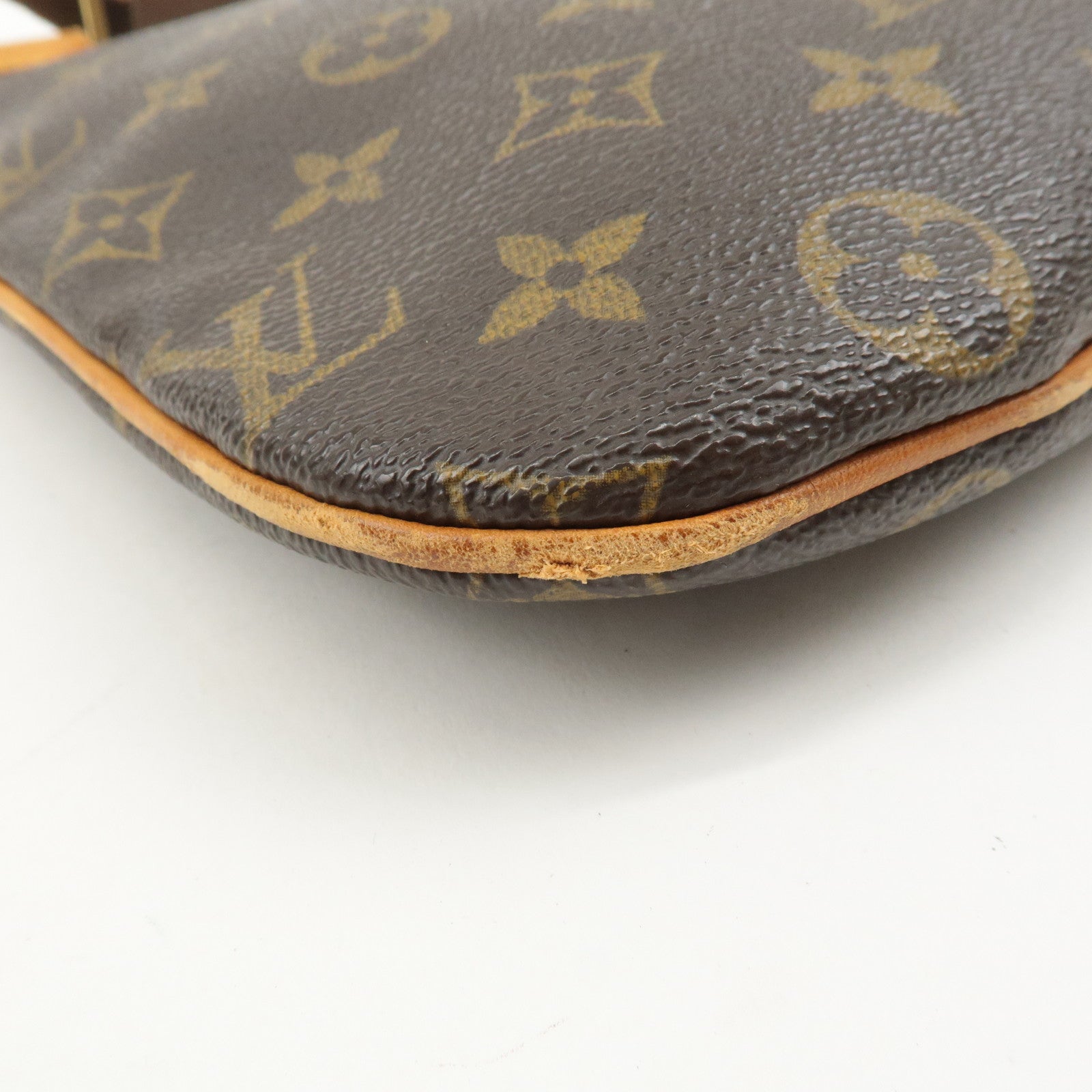 Louis Vuitton Monogram Pochette Bosphore Shoulder Bag M40044