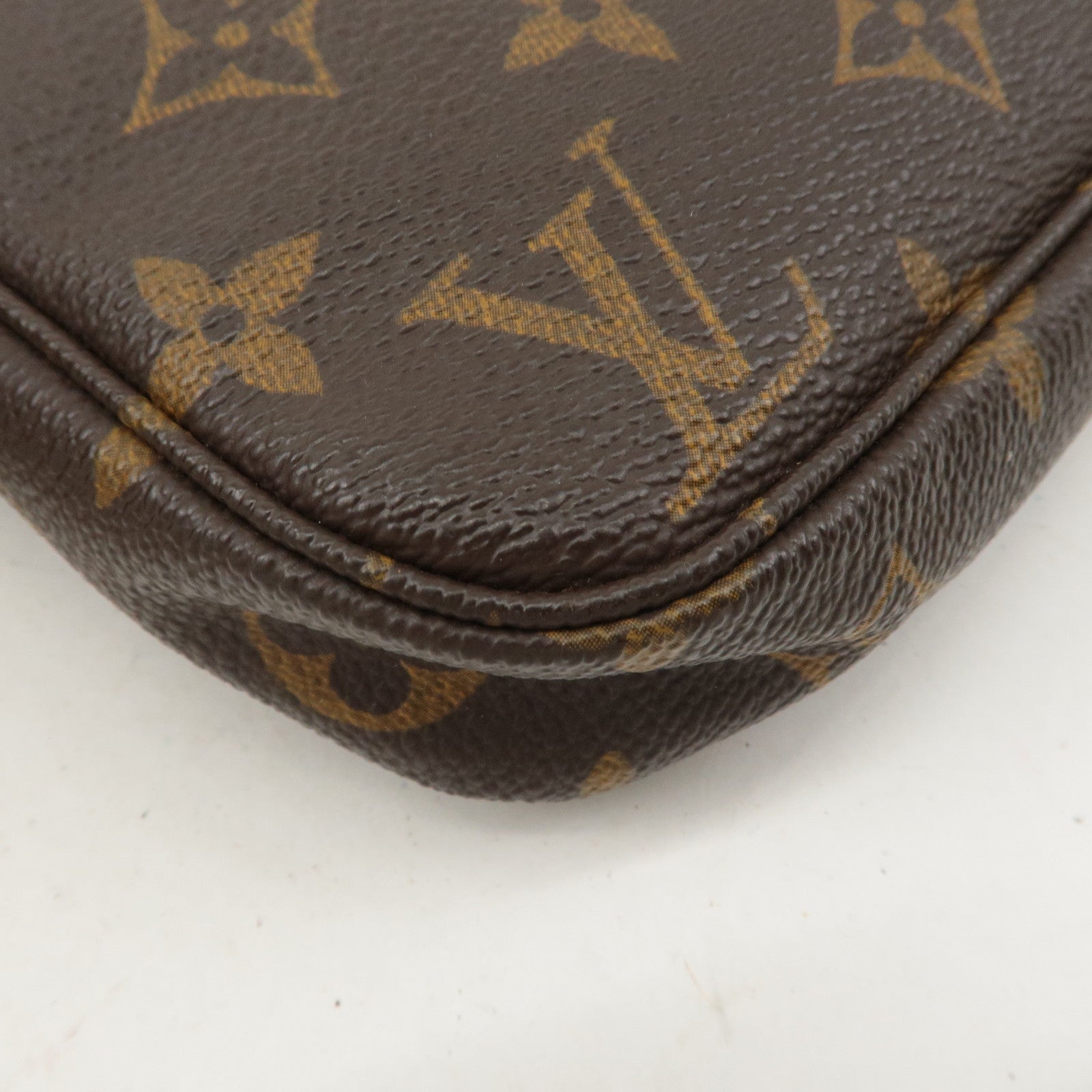 Louis Vuitton Monogram Pochette Accessoires Pouch M51980