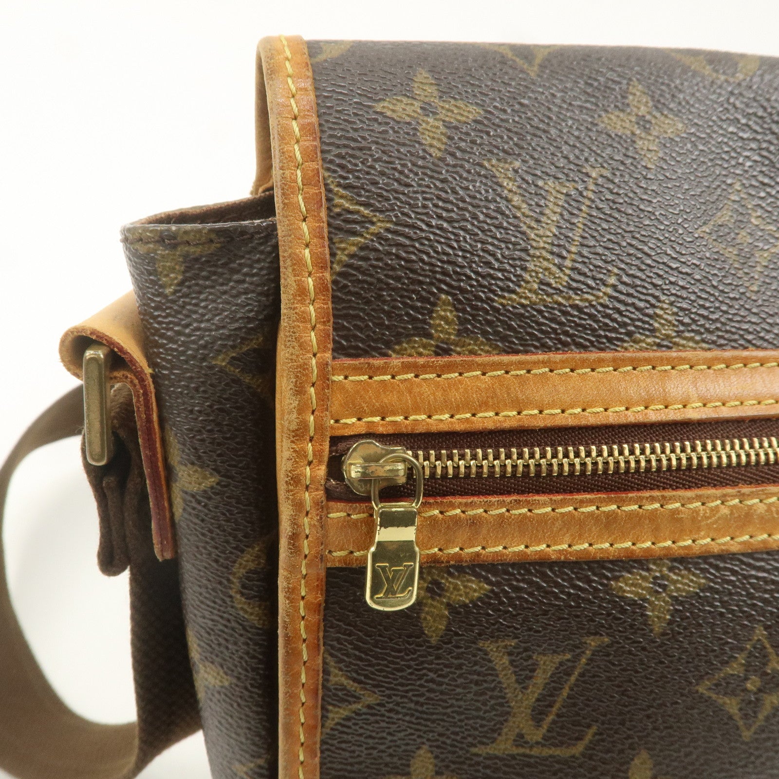 Louis Vuitton Monogram Messenger Bosphore PM Shoulder Bag M40106