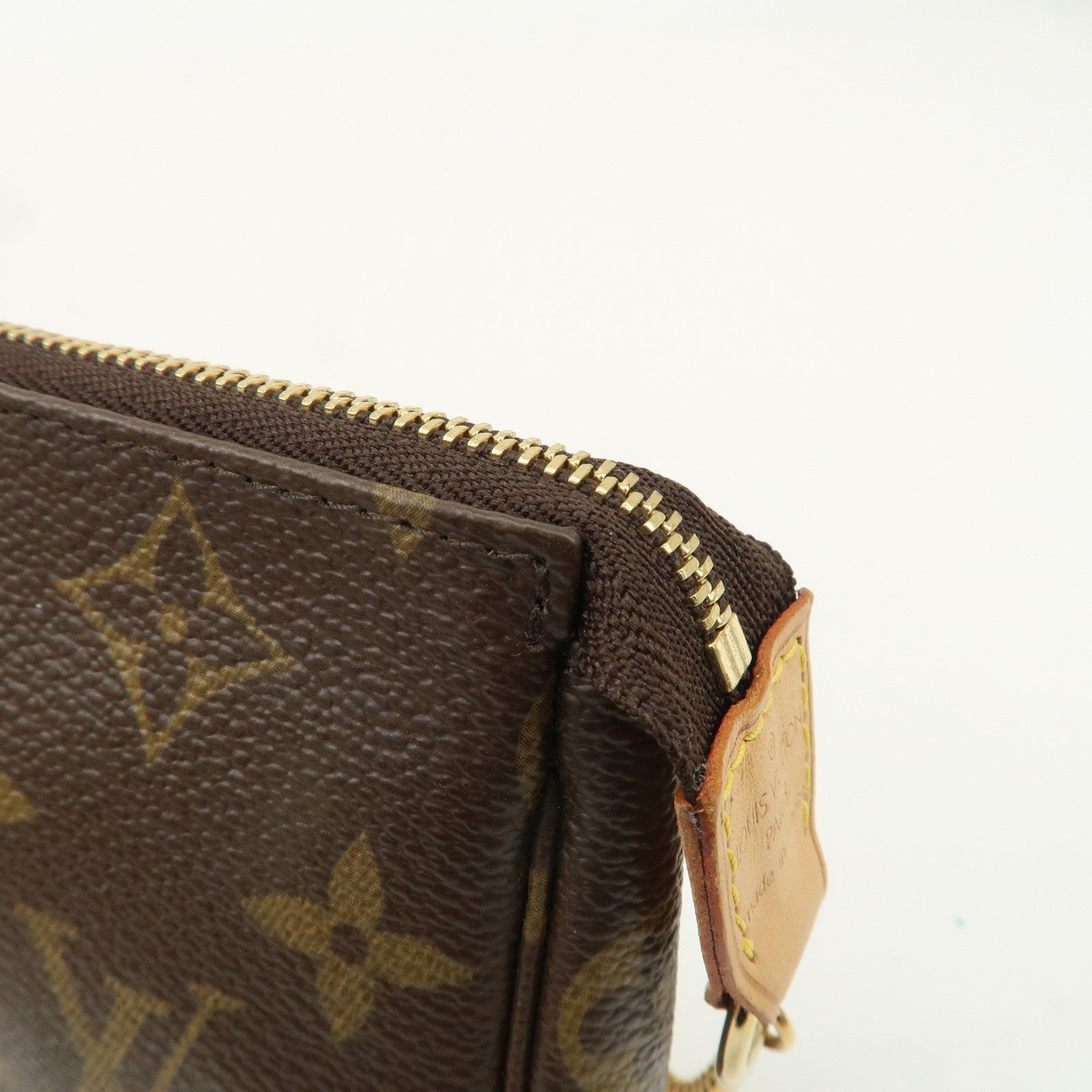 Louis Vuitton Monogram Mini Pochette Accessoires Pouch M58009