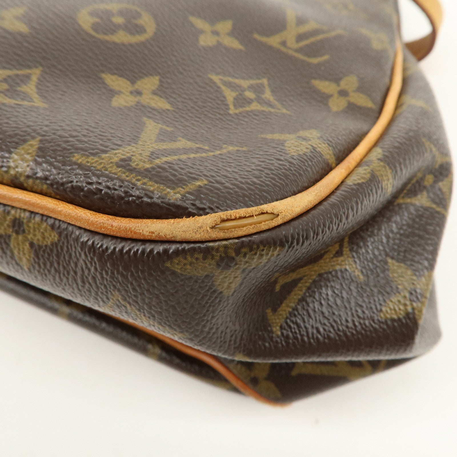 Louis Vuitton Monogram Batignolles Horizontal Tote Bag M51154