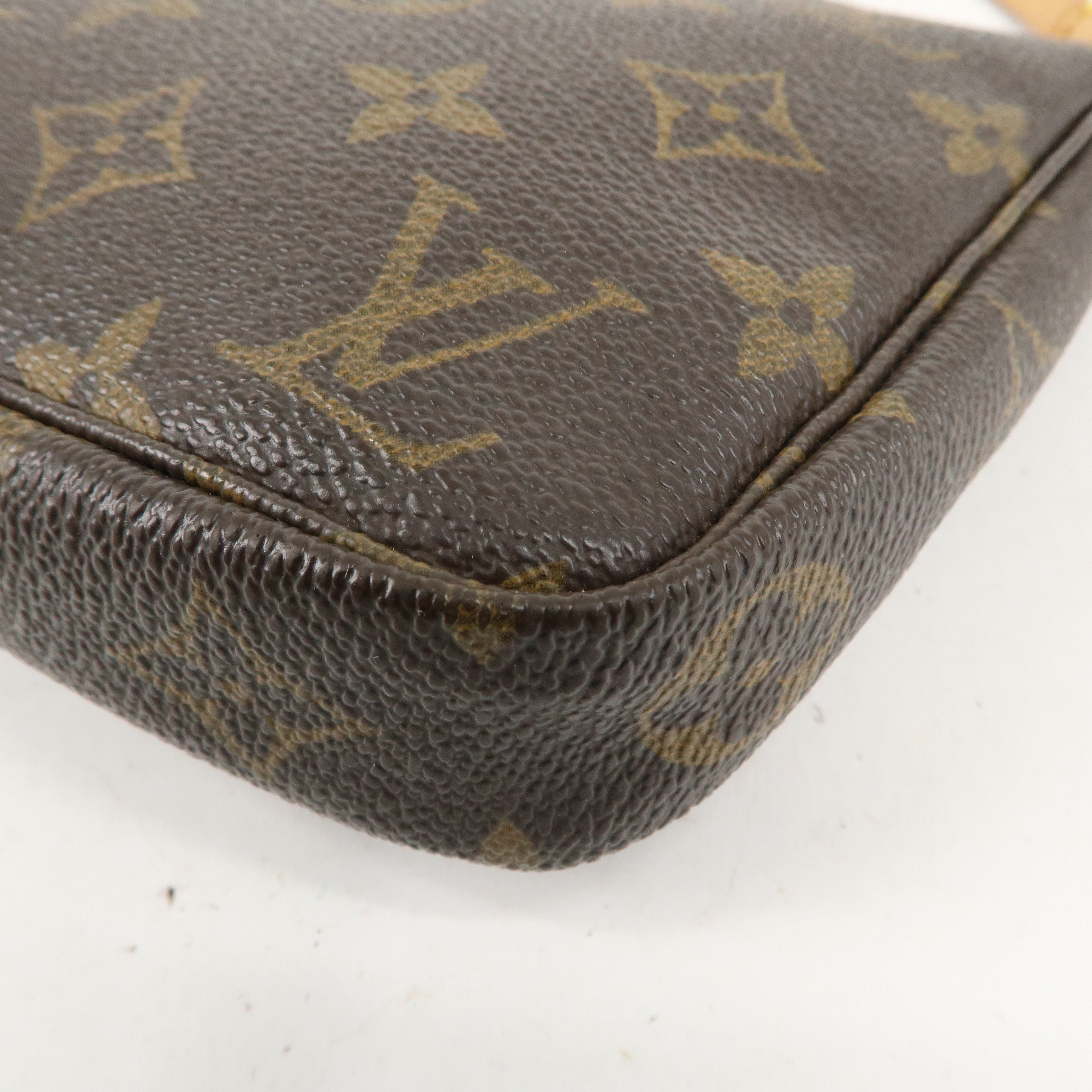 Louis Vuitton Monogram Pochette Accessoires Pouch M51980