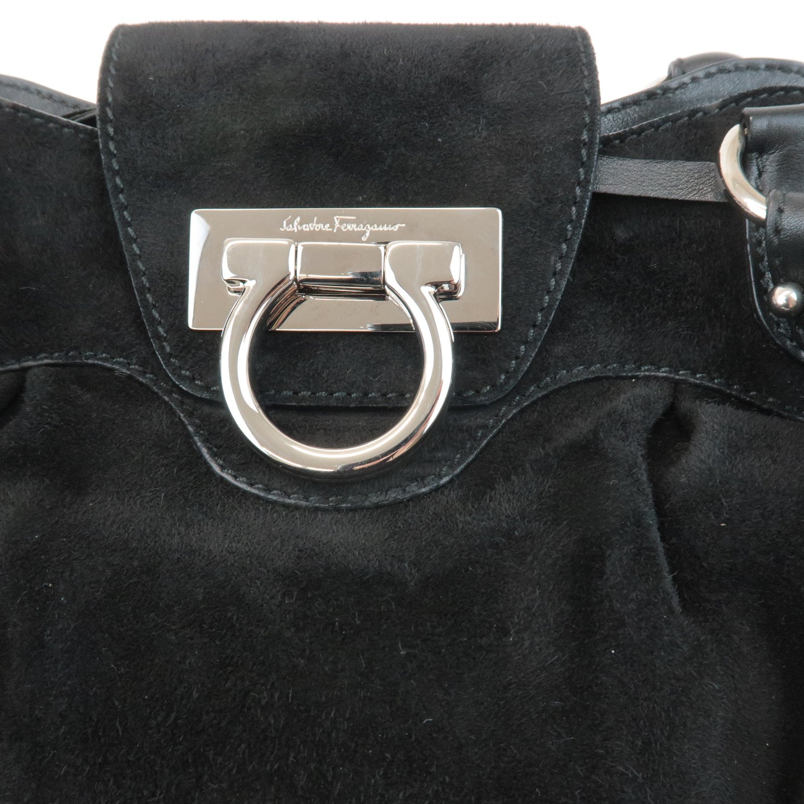 Ferragamo Gancini Suede Leather Shoulder Bag Black AU-21/6317 Used