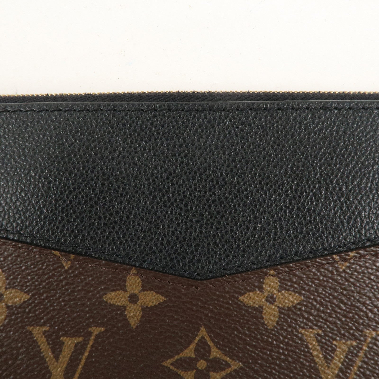 Louis Vuitton Monogram Daily Pouch Clutch Bag Noir Brown M62048