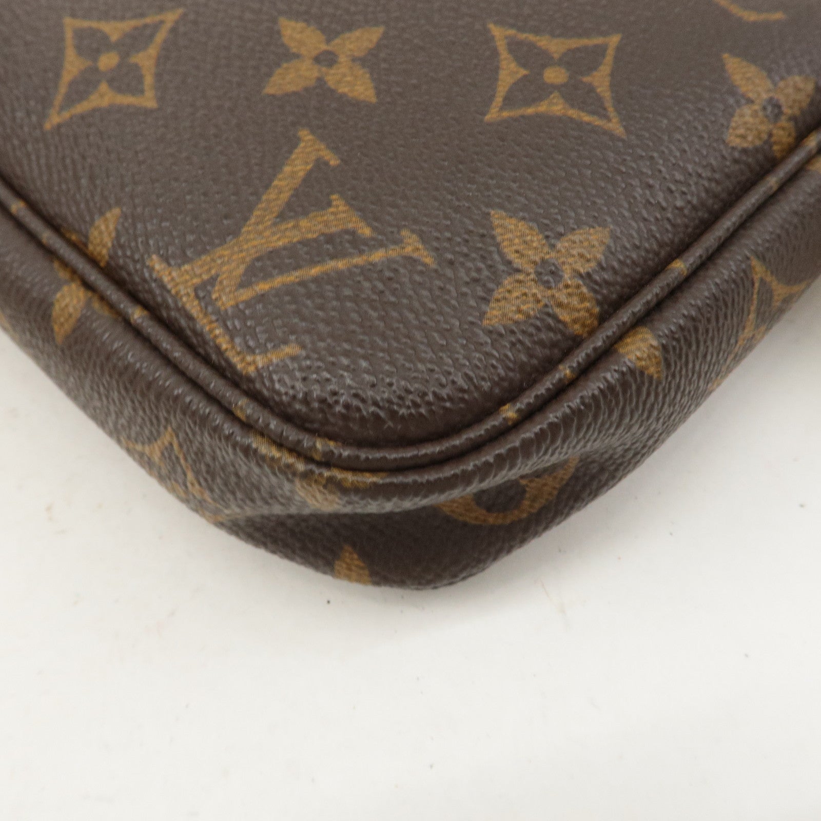 Louis Vuitton Monogram Pochette Accessoires Pouch M51980