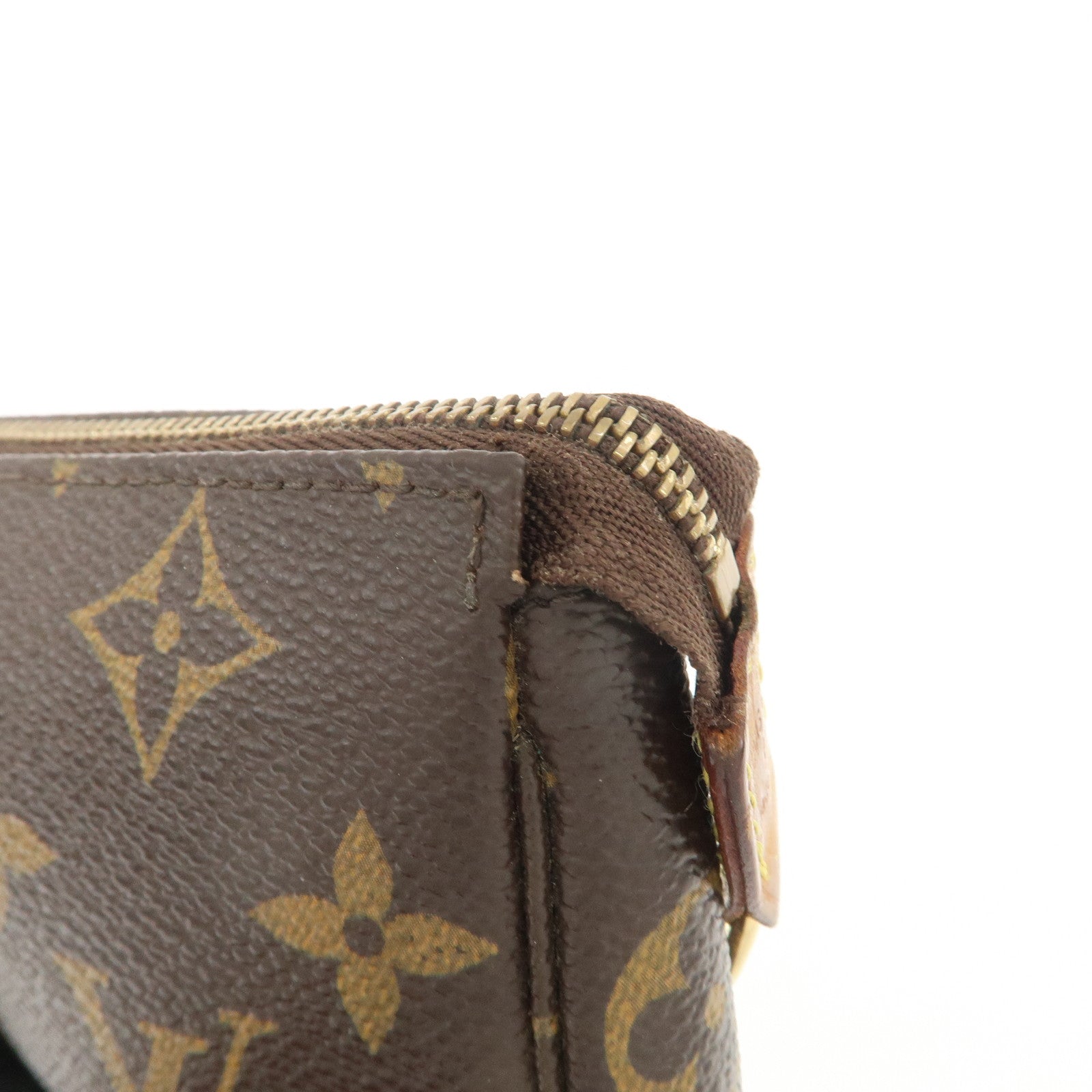 Louis Vuitton Monogram Mini Pochette Accessoires Pouch M58009