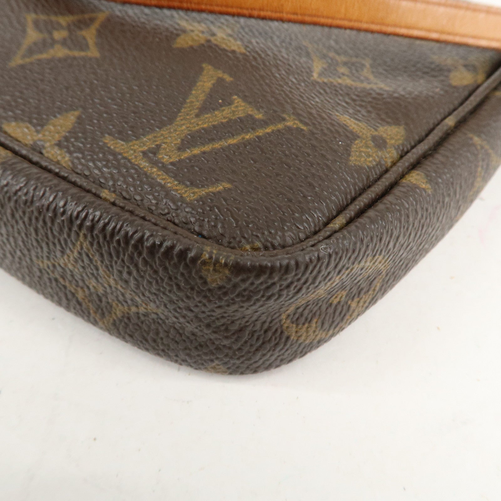 Louis Vuitton Monogram Pochette Accessoires Pouch M51980