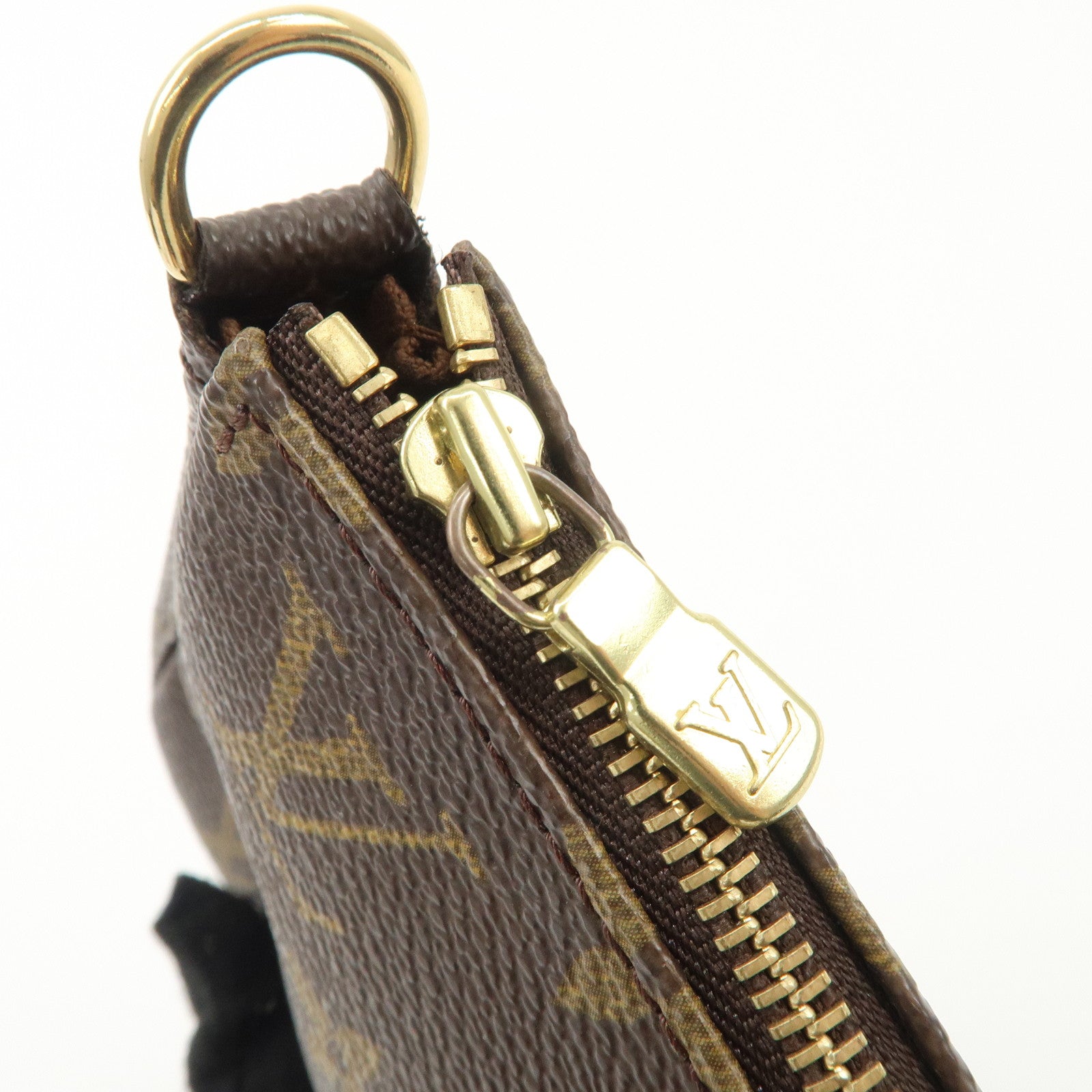 Louis Vuitton Monogram Pochette Accessoires 
Strap M51980 J00145 Used