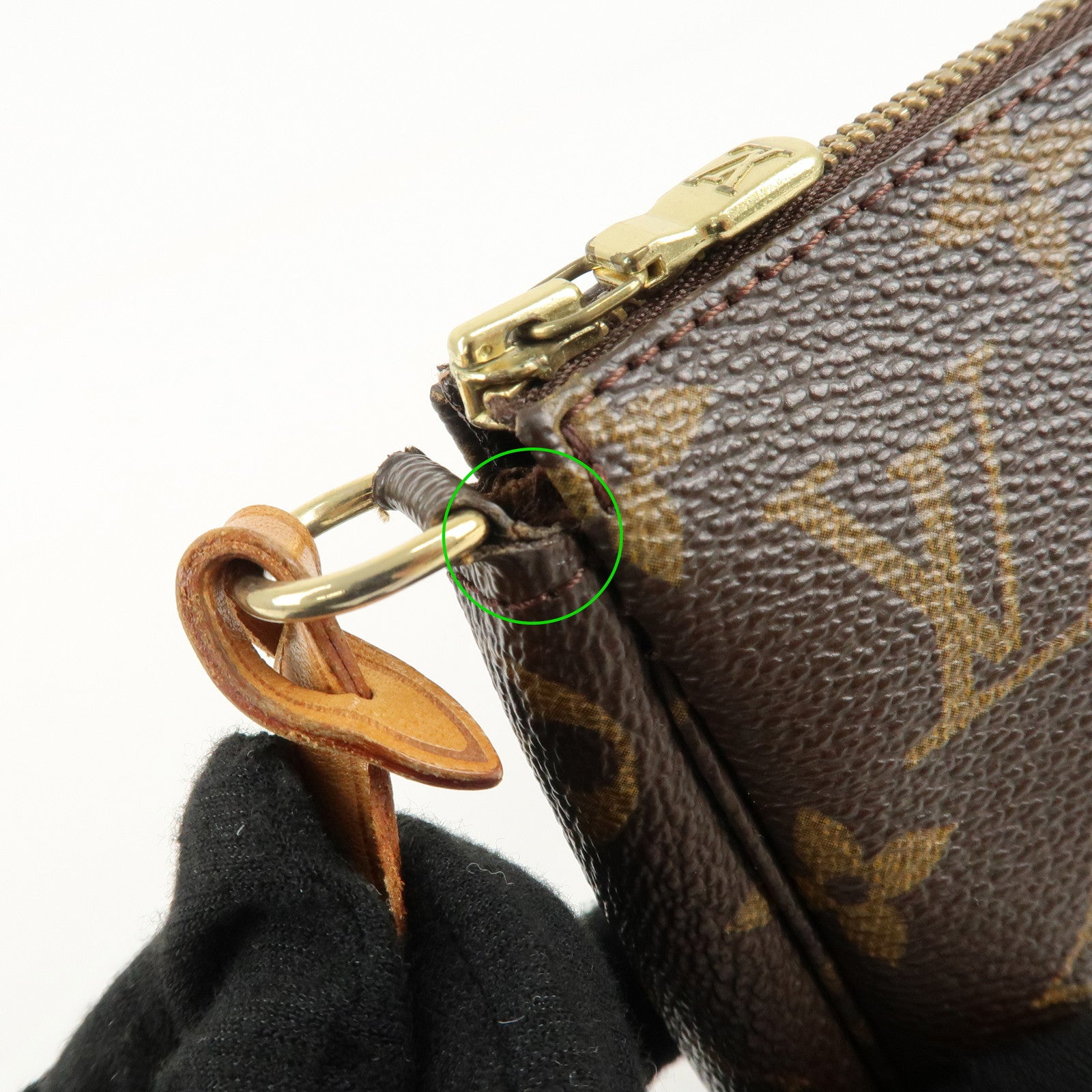 Louis Vuitton Monogram Pochette Accessoires Pouch M51980