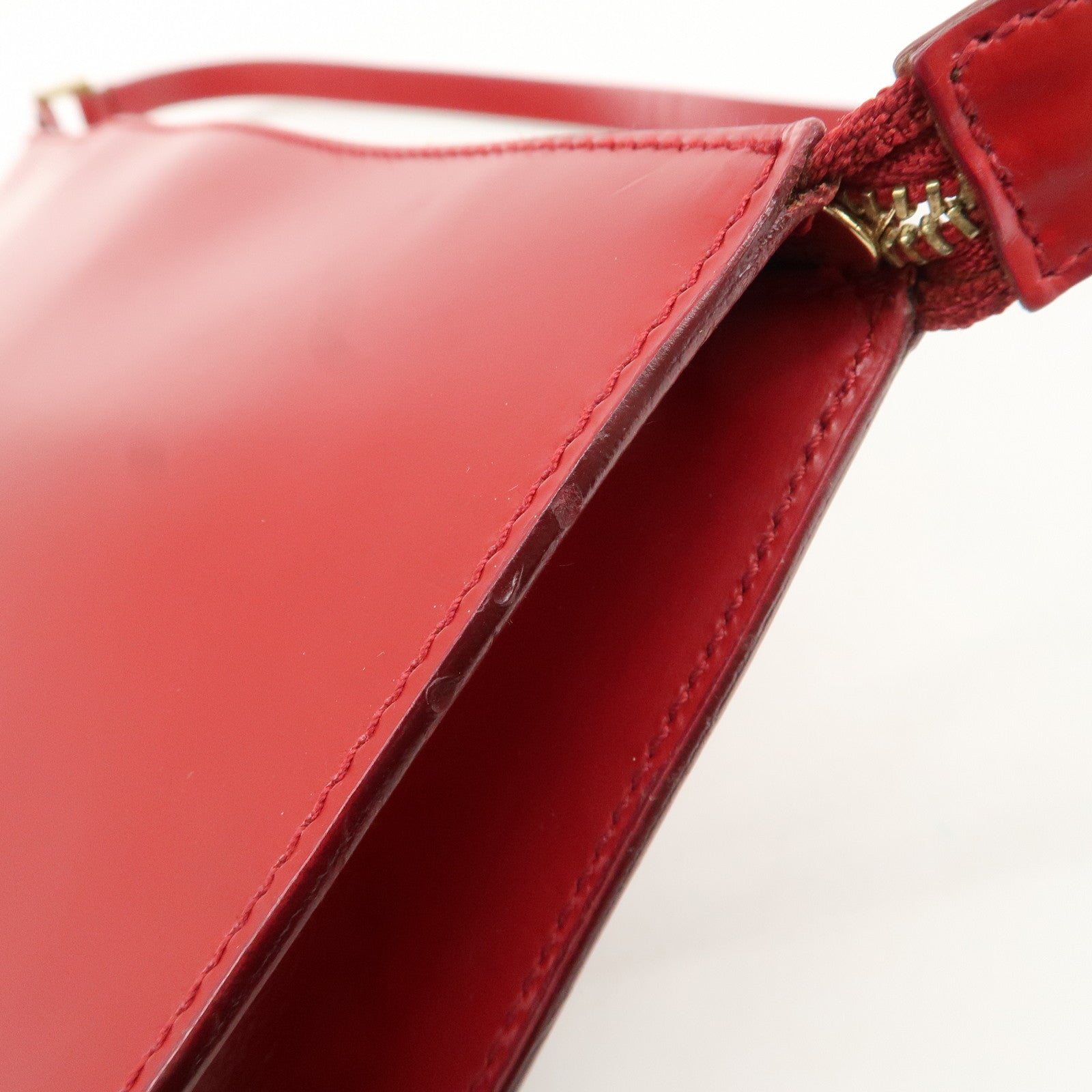 Ferragamo Gancini Leather Semi Shoulder Bag Red Used