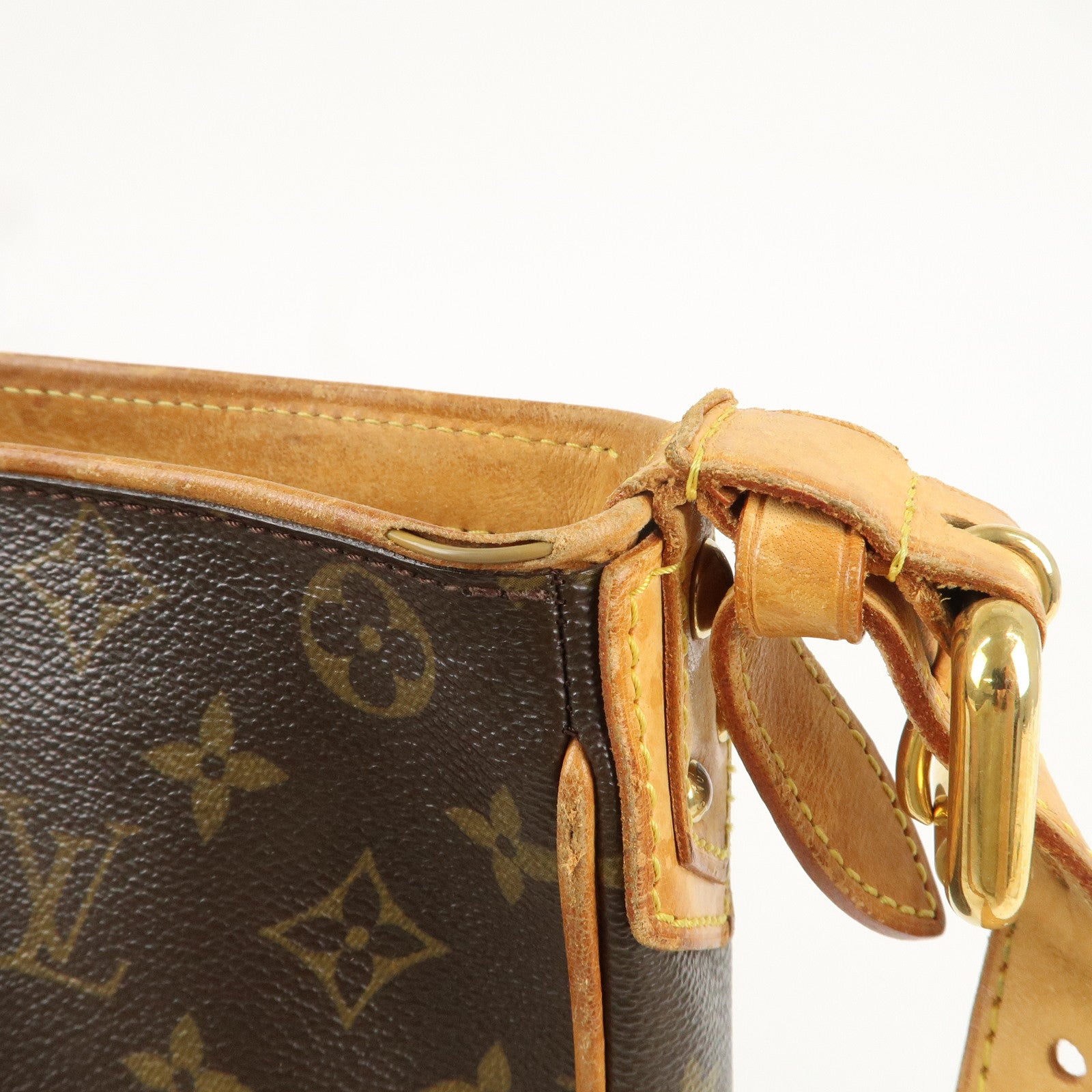 Louis Vuitton Monogram Hudson GM Shoulder Bag M40045