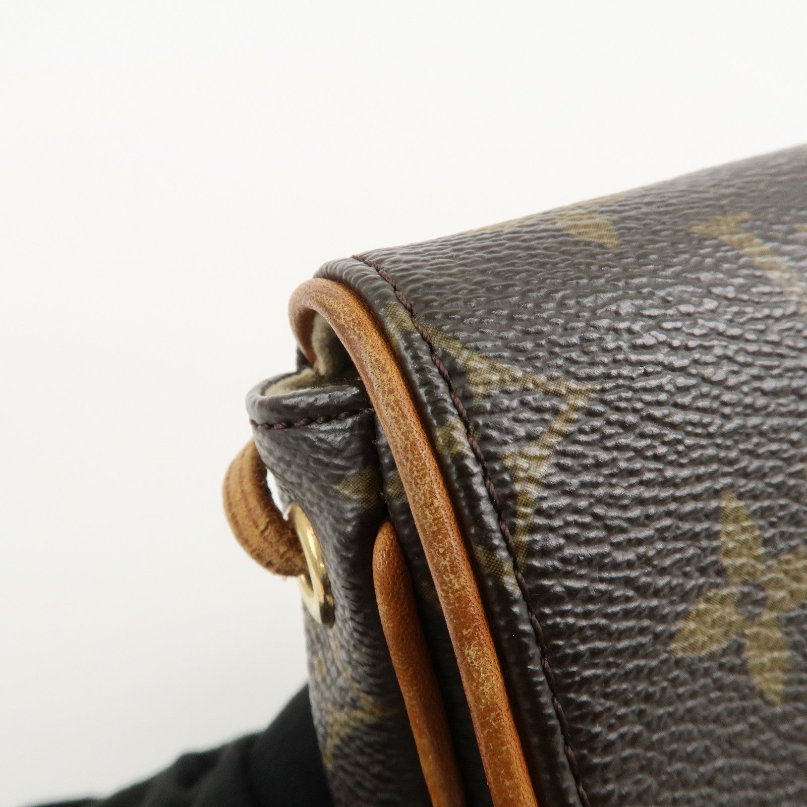 Louis Vuitton Monogram Pochette Cancun Shoulder Bag M60018