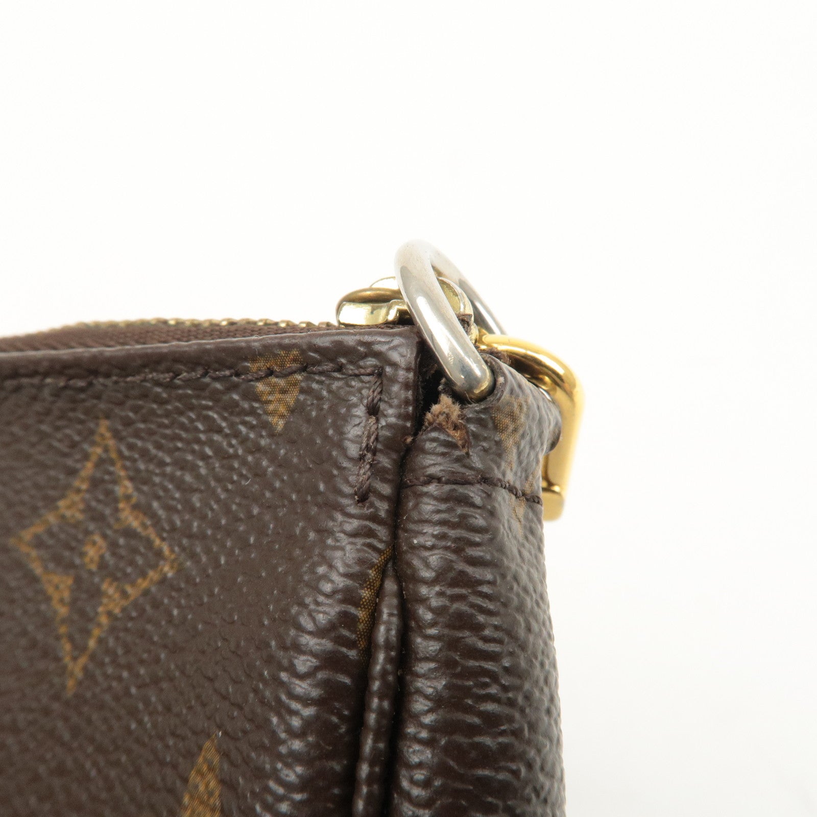 Louis Vuitton Monogram Mini Pochette Accessoires Pouch M58009