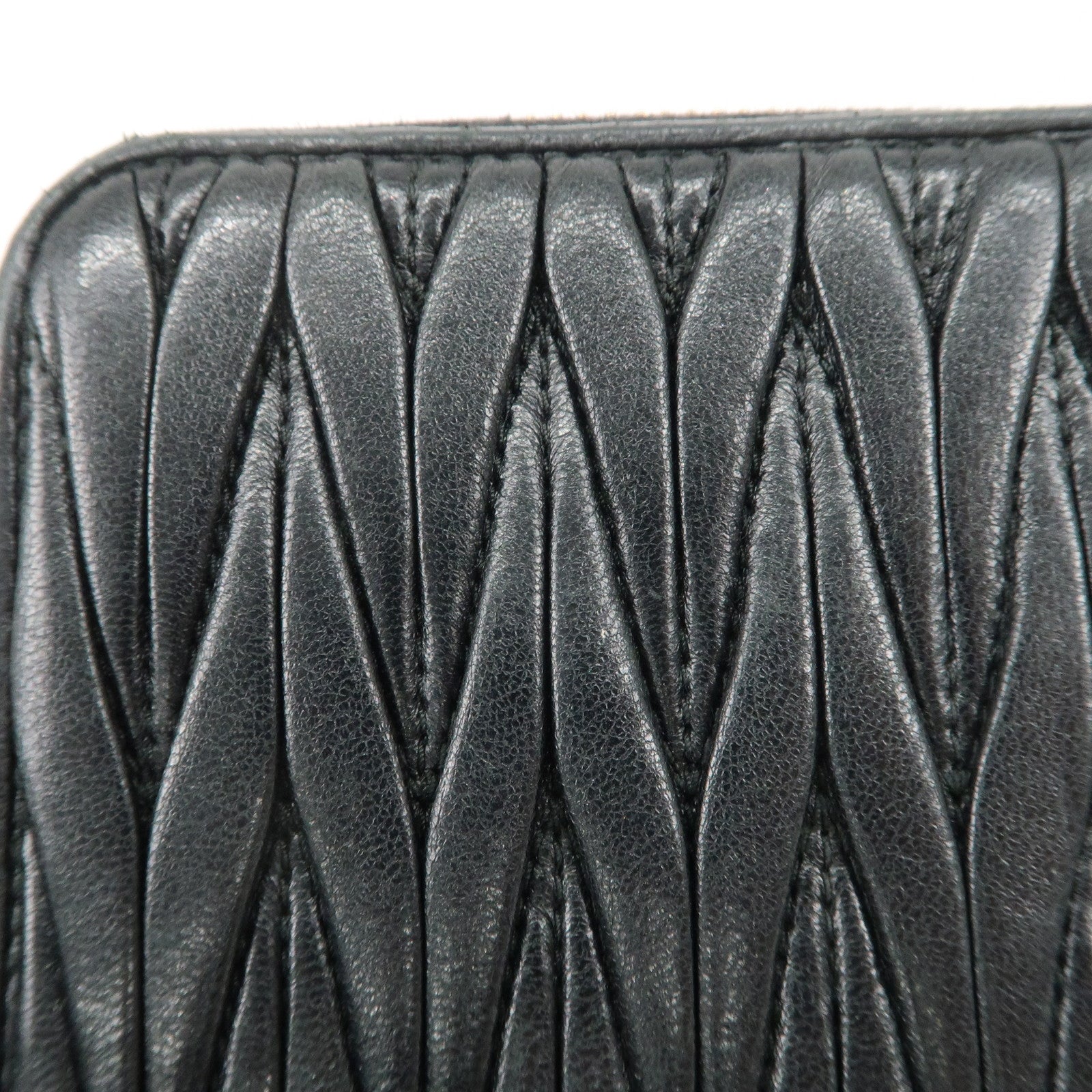 MIU MIU Matelasse Leather Bi-fold Wallet Black 5ML522 Used