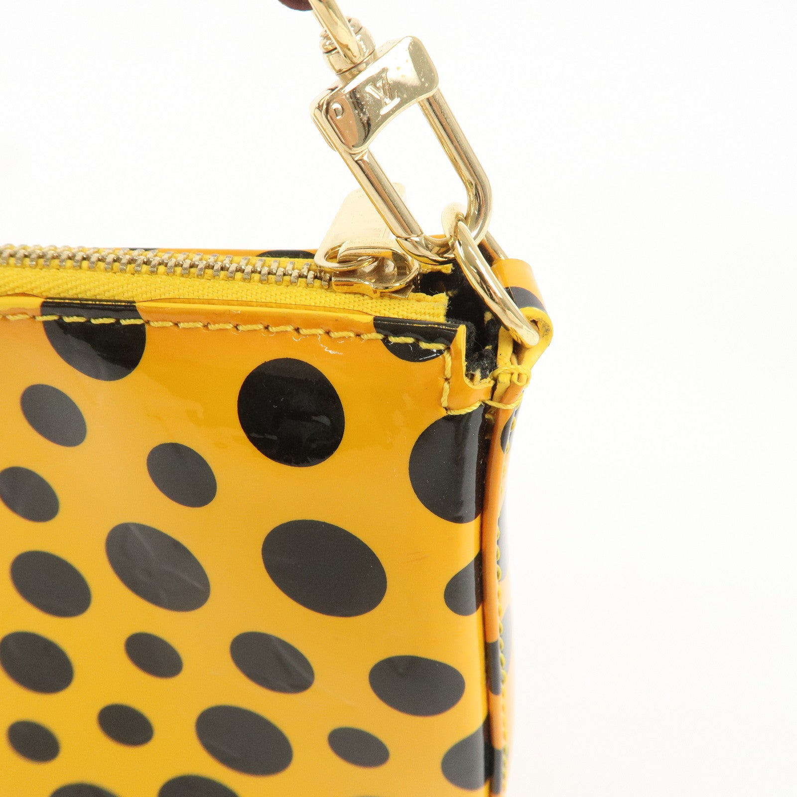 Louis Vuitton Vernis Pochette Accessoires Yayoi Kusama Dot M91426