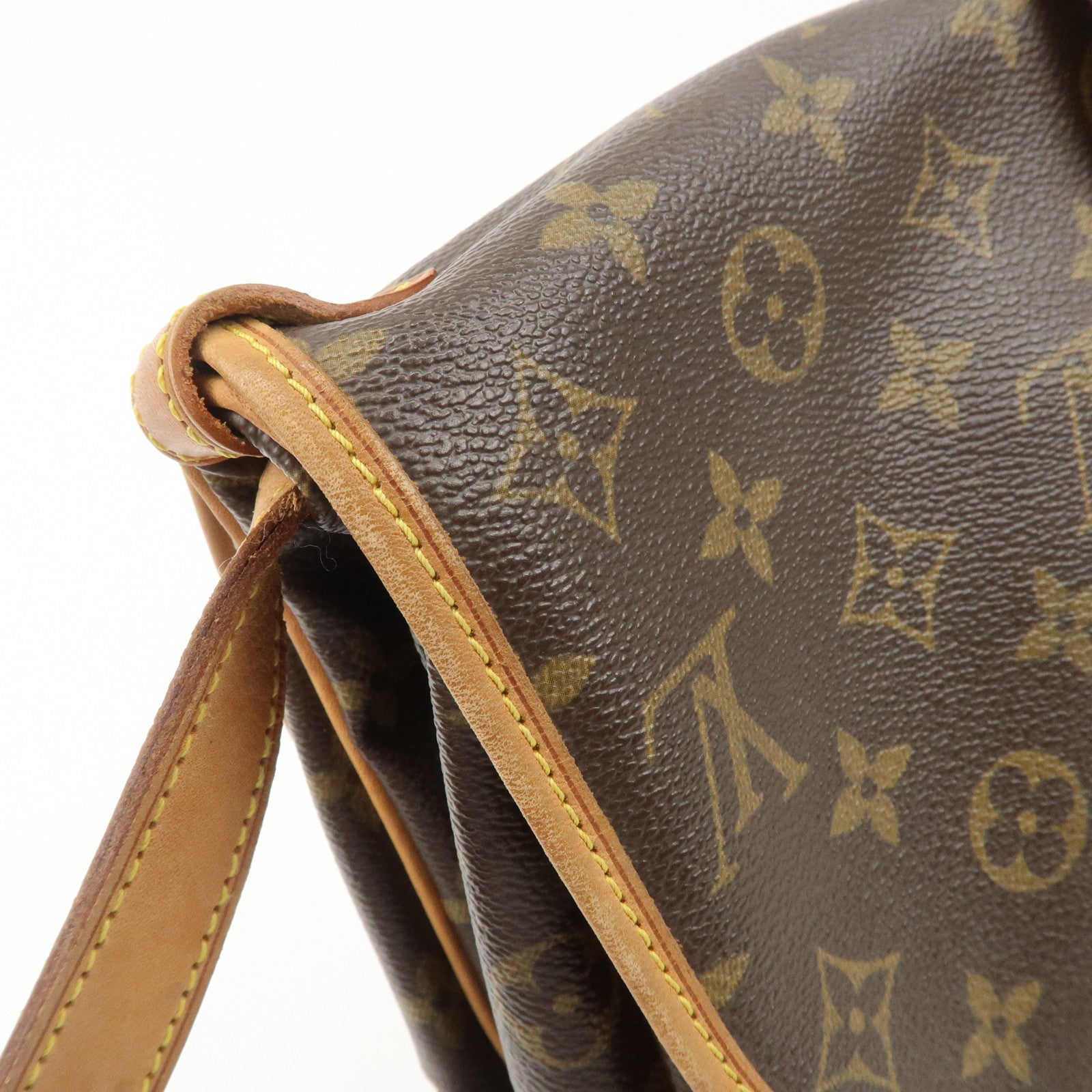 Louis Vuitton Monogram Saumur 30 Crossbody Bag Brown M42256 Used