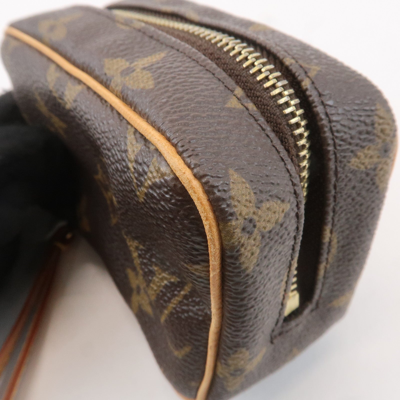 Louis Vuitton Monogram Trousse Wapity Pouch Camera Case M58030