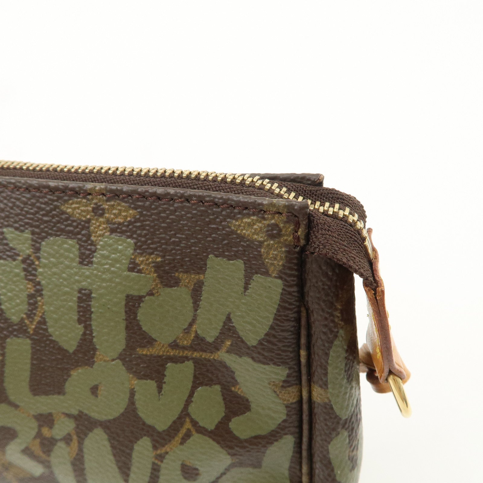 Louis Vuitton Monogram Graffiti Pochette Accessoires M92191